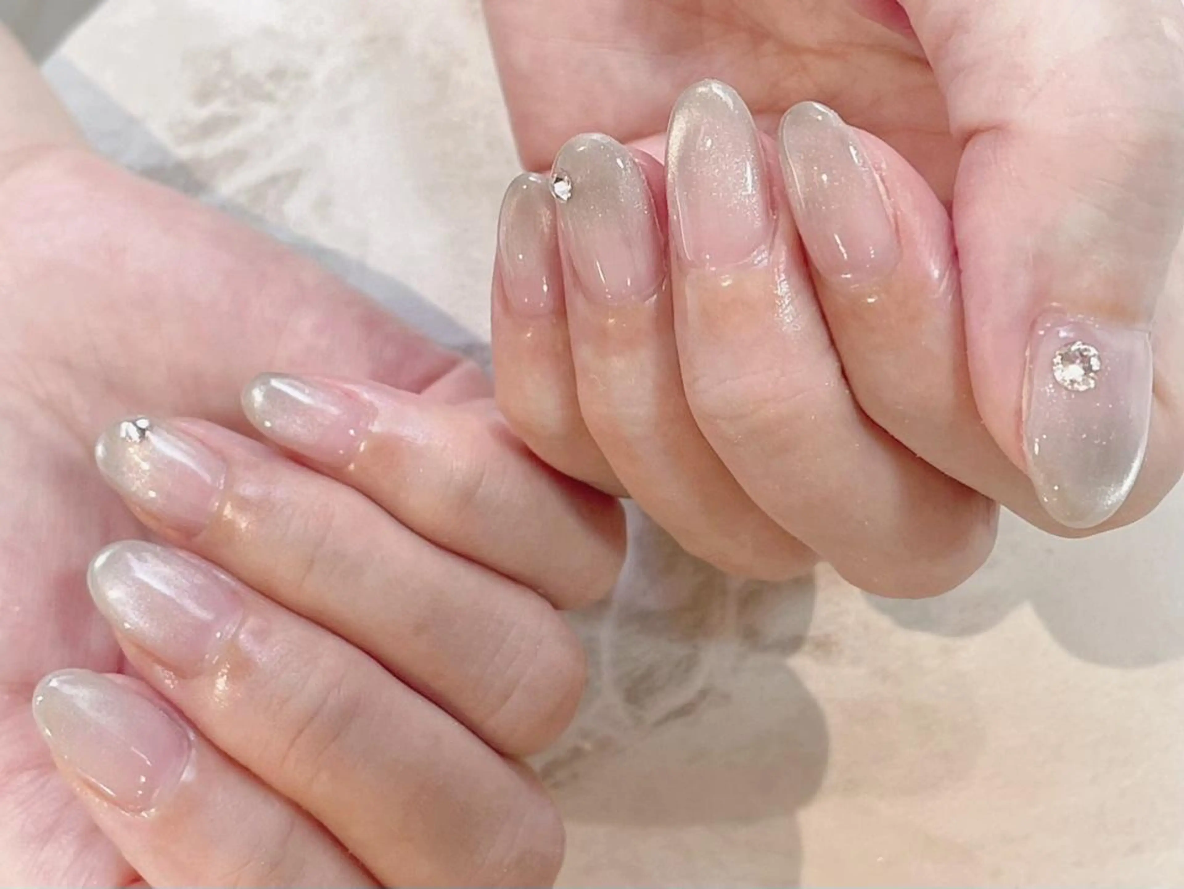 ネイル ストーンネイル ハンドネイル Cat's eye TOKYO 新宿店のネイルデザイン