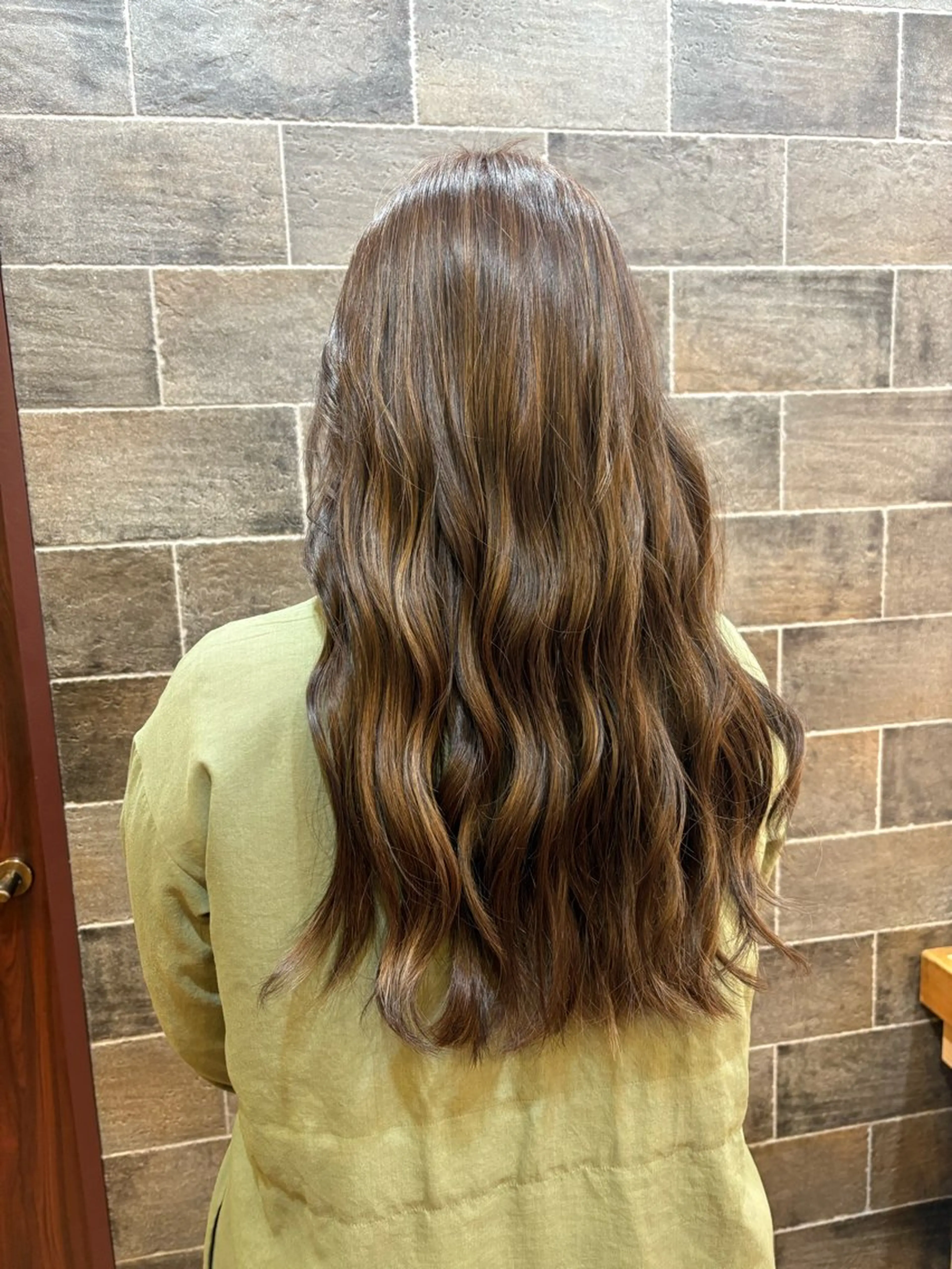 ロング アッシュ ボブ ハイライト レイヤーカット 栗原 鈴華🌻のヘアスタイル