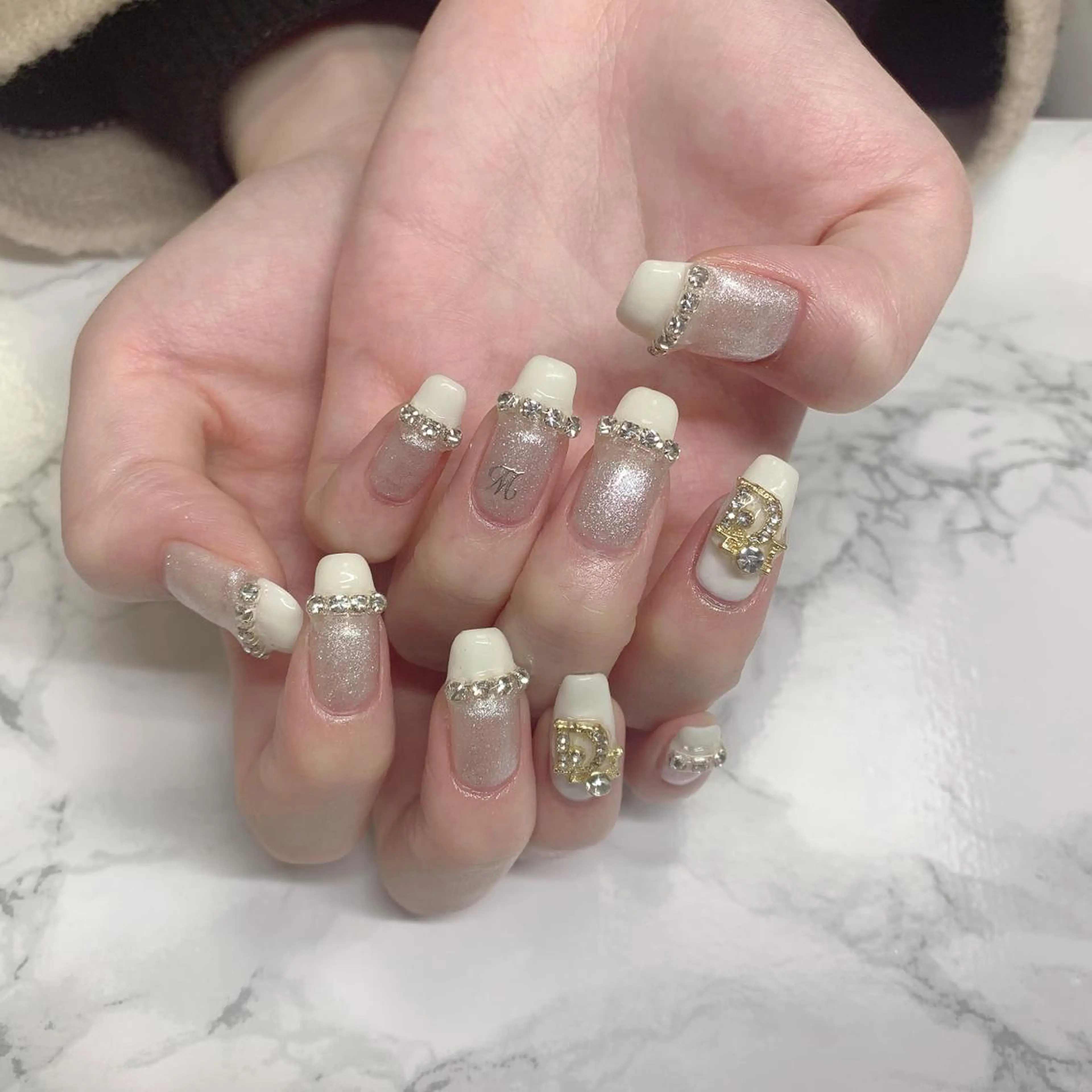 ネイル はな💎ネイル ワンホン、長さ出しのネイルデザイン