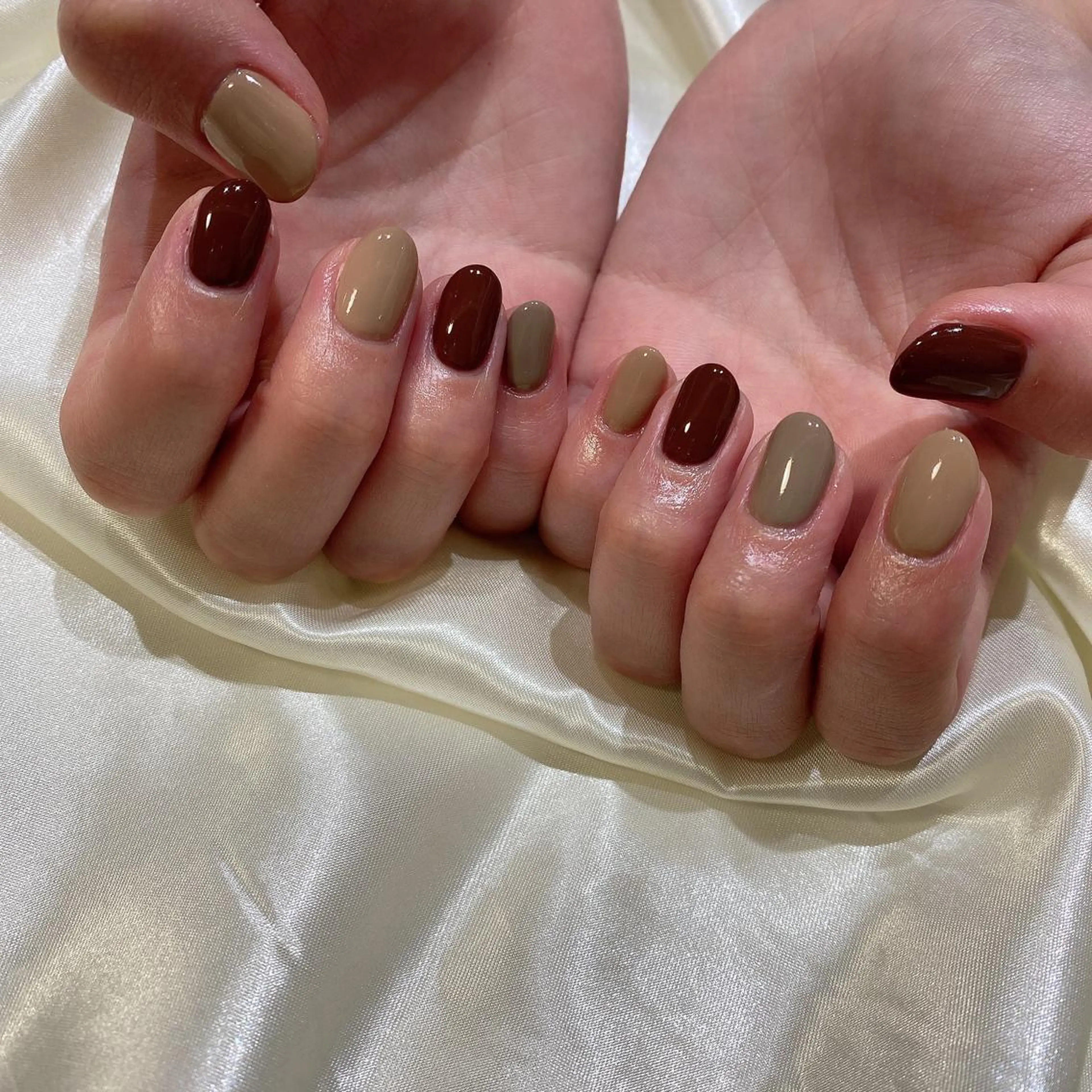 ネイル ハンドネイル 西岡 杏のネイルデザイン