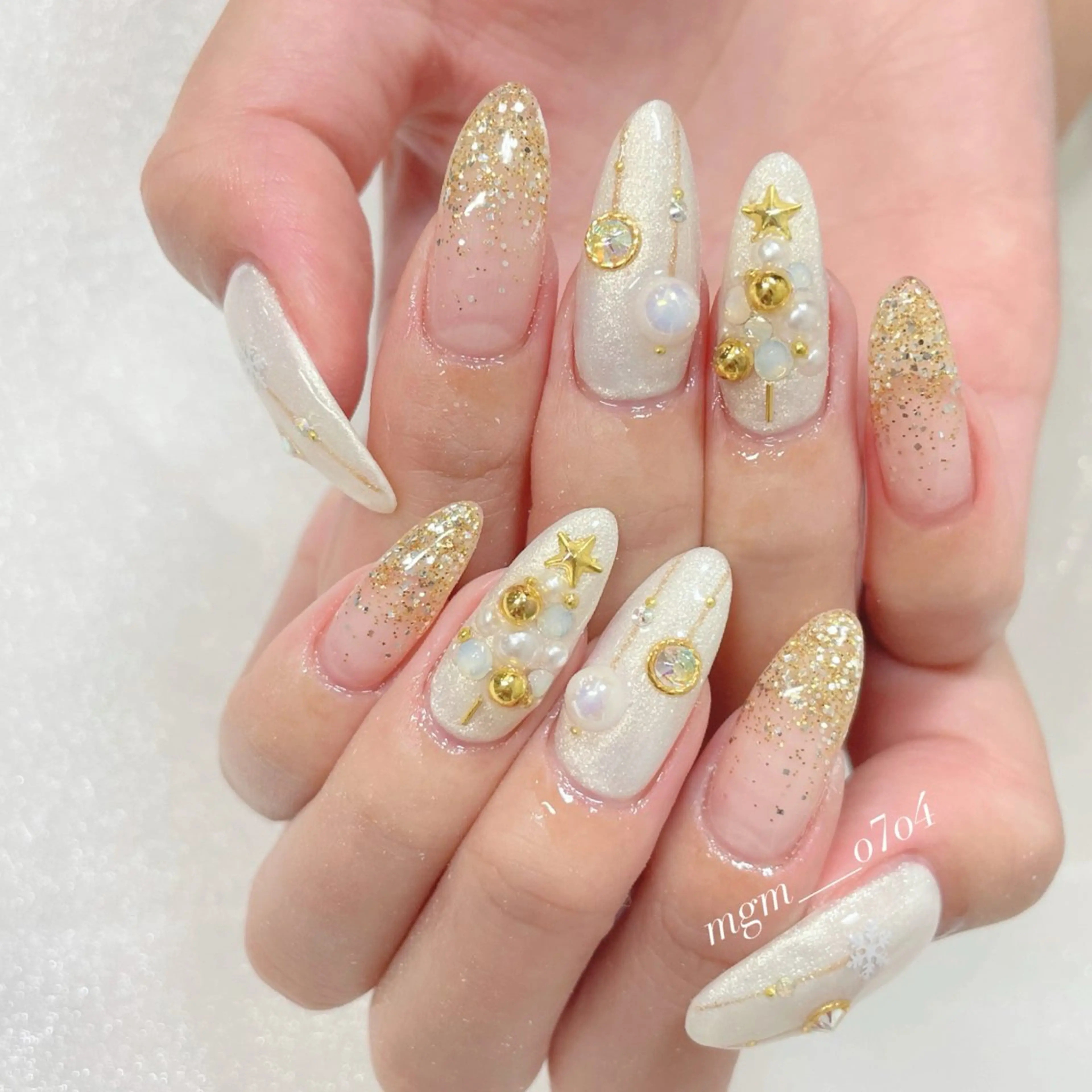 ネイル ハンドネイル ハンドケア MoON...❤︎ MeGuのネイルデザイン