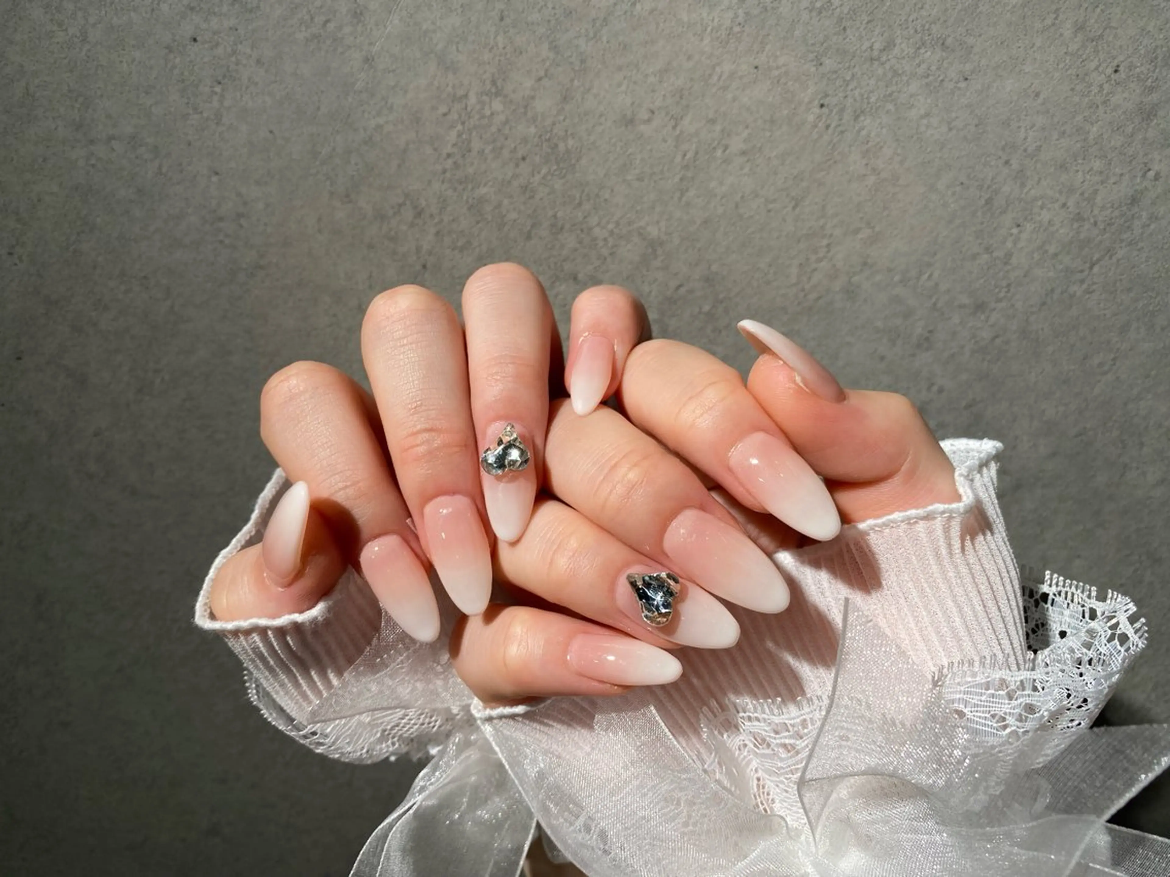 ネイル I-nailロング /ワンホン/キラキラのネイルデザイン