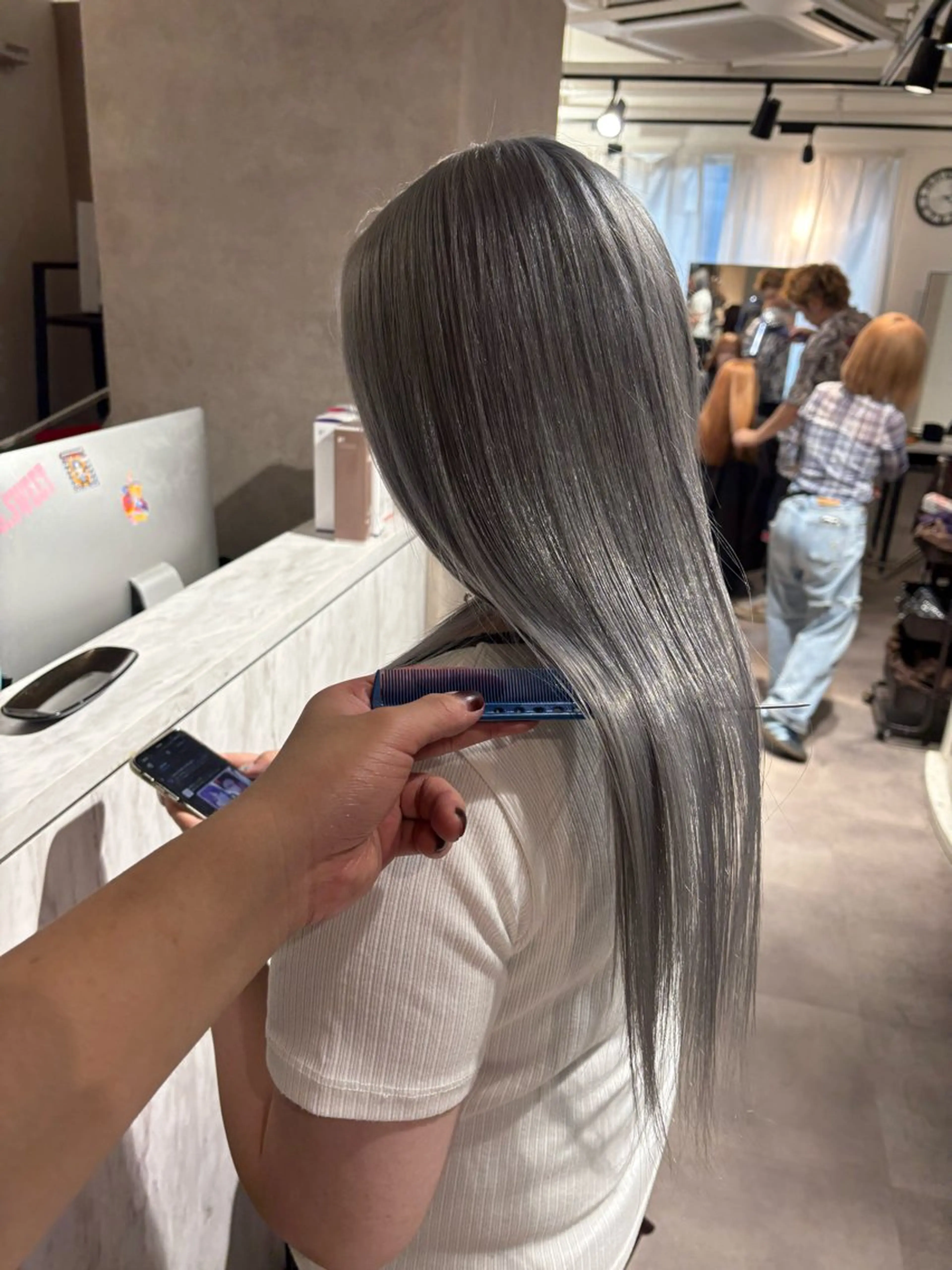 ロング カラー シルバー カット ヘアカラー Seleneコウキ ブリーチ/ハイトーンのヘアスタイル