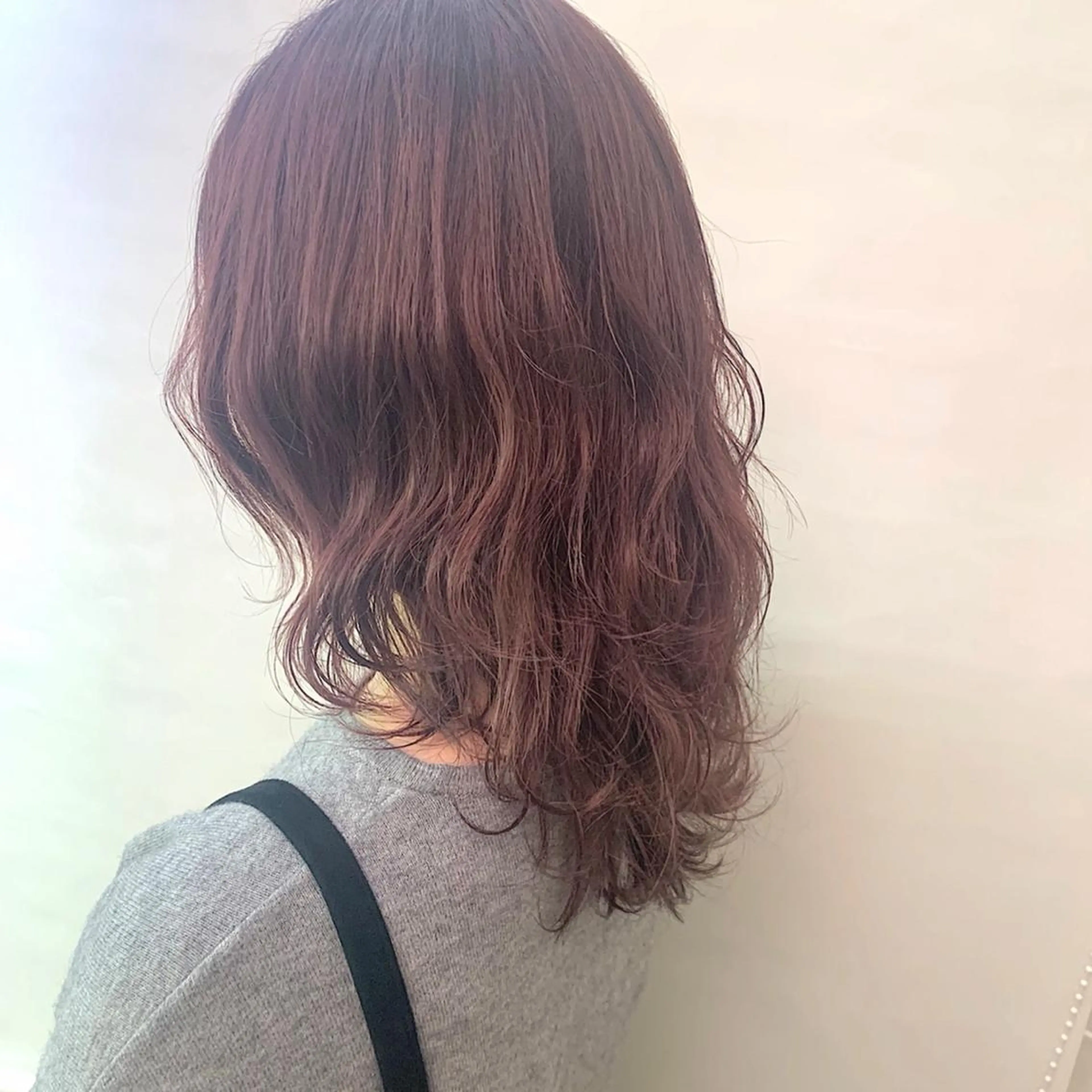 セミロング カラー ヘアカラー 佐藤 梨里花 ❤︎のヘアスタイル