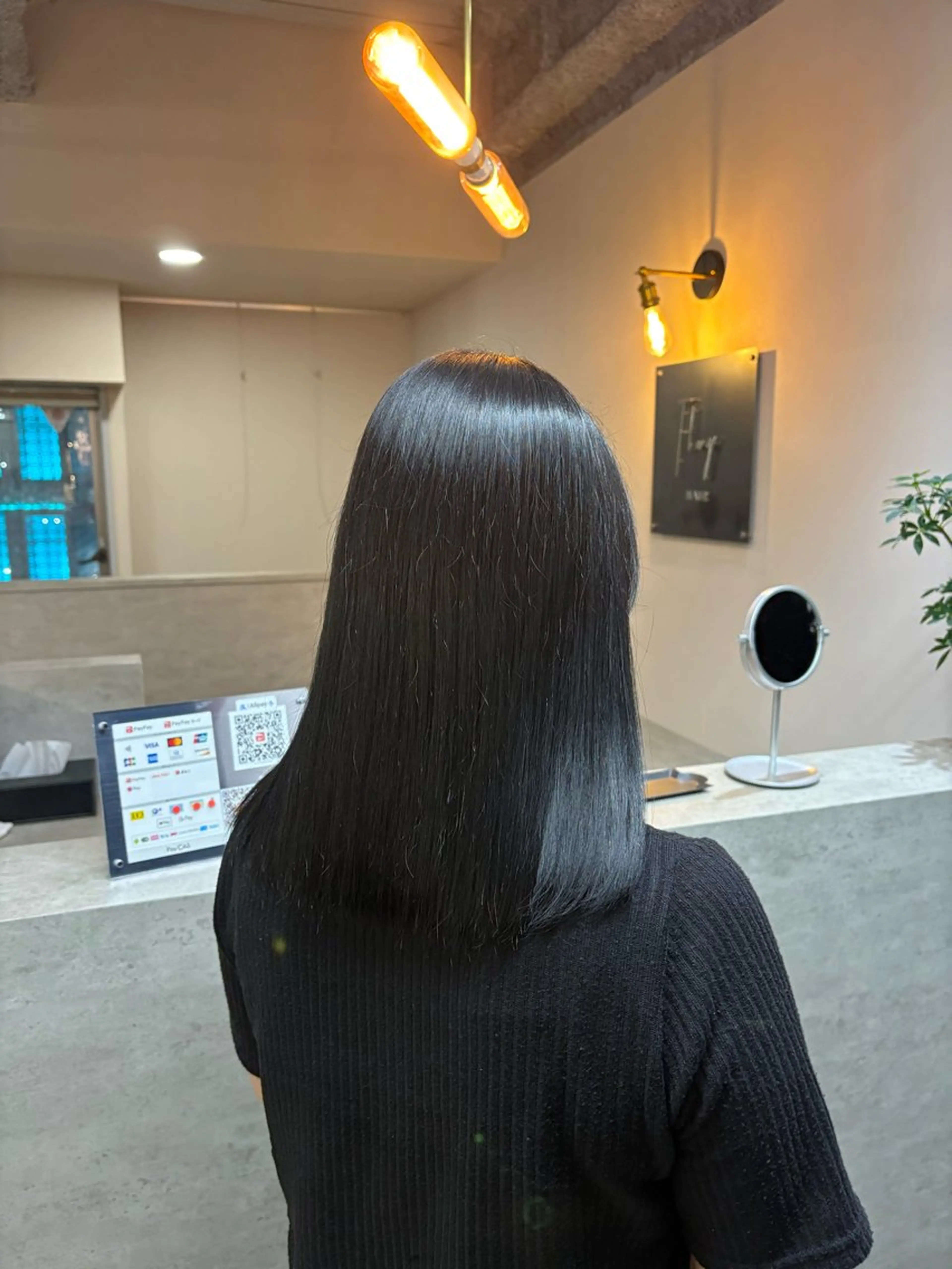 セミロング カラー Flag hair所属・しゅり Flag hairのヘアスタイル