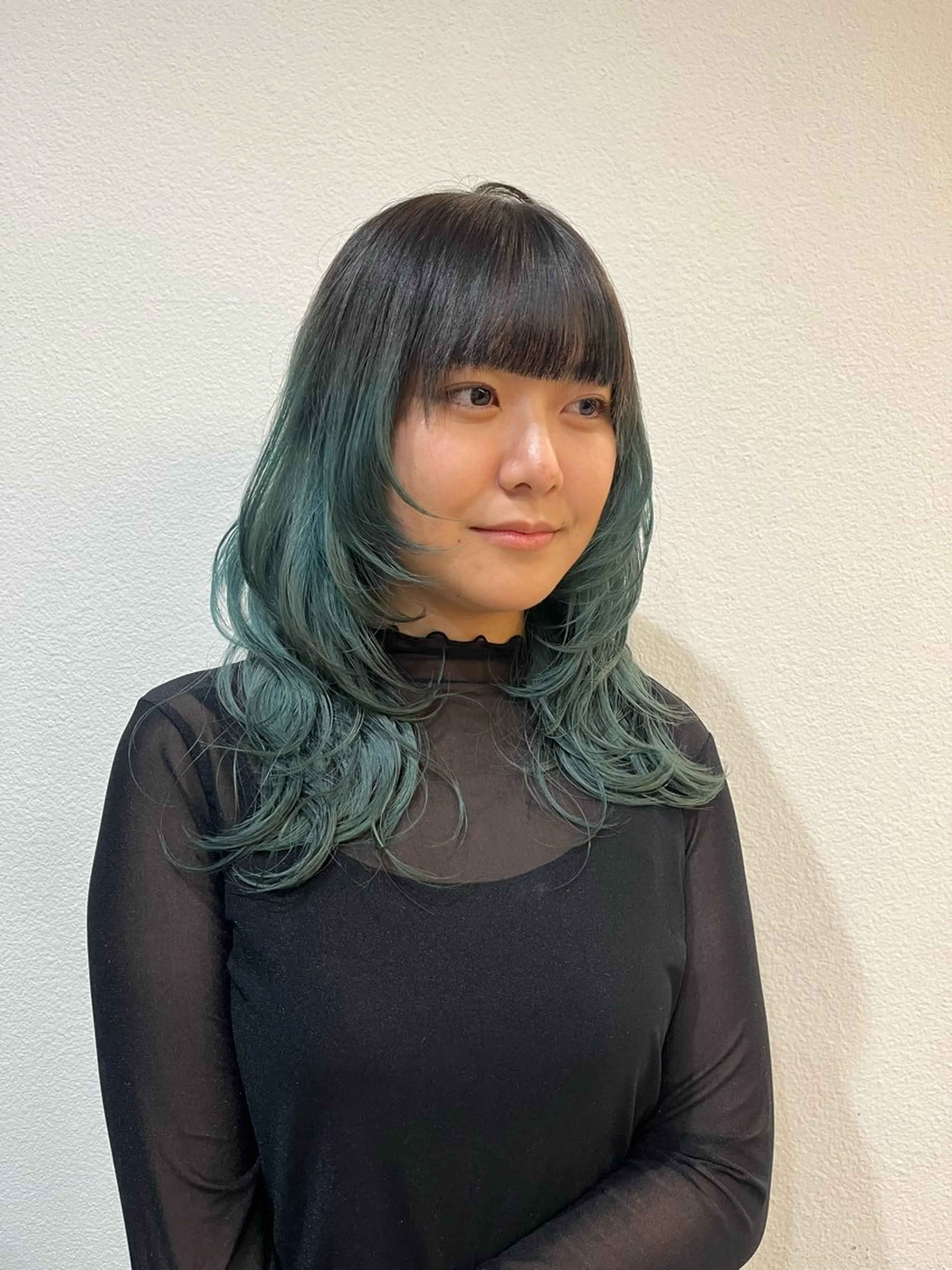 ミディアム カラー デザインカラー エメラルドグリーン 🎀ゆな🎀ブリーチ /ショートウルフのヘアスタイル