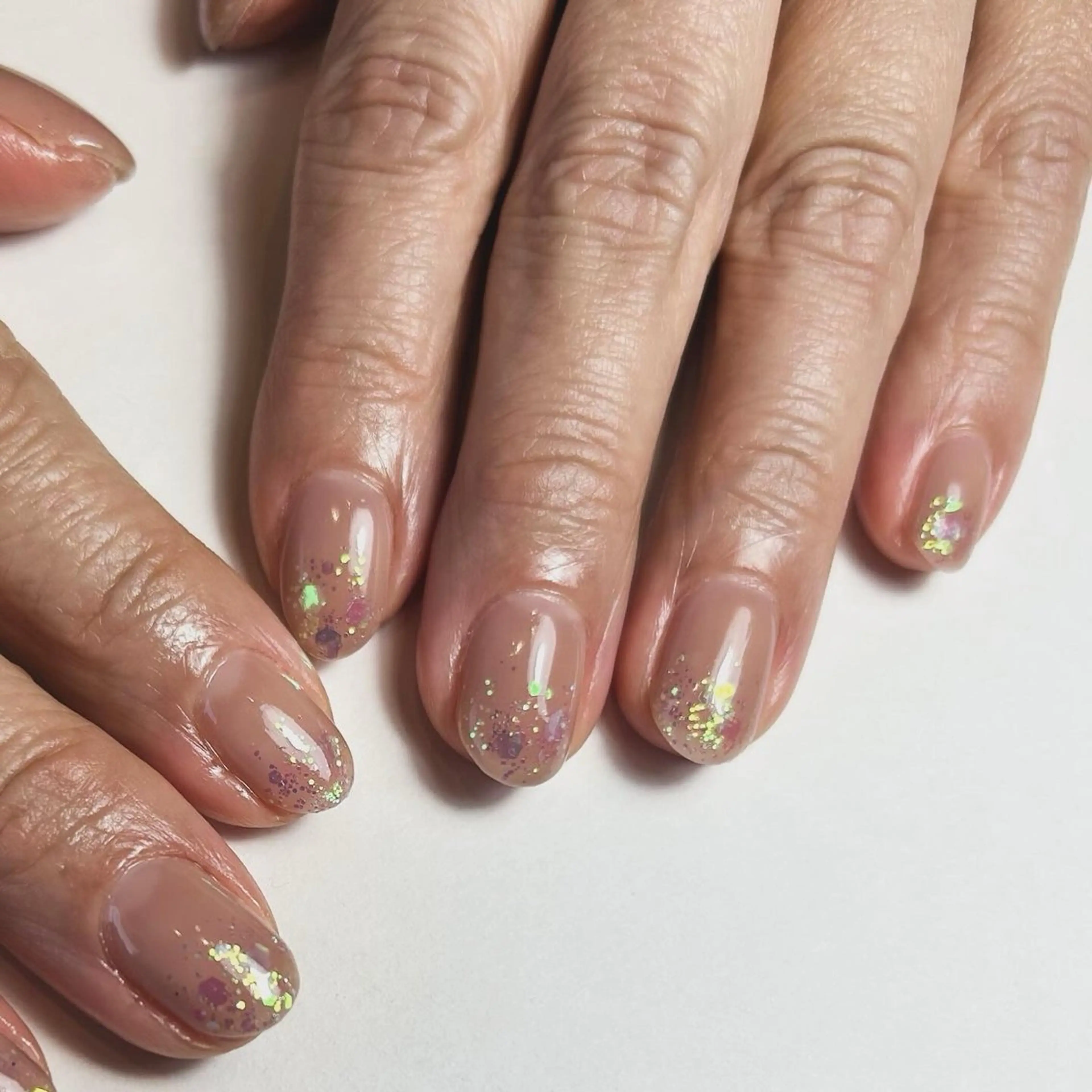 ネイル ホログラムネイル キラキラネイル シンプルネイル ハンドネイル le_rire _nailのネイルデザイン