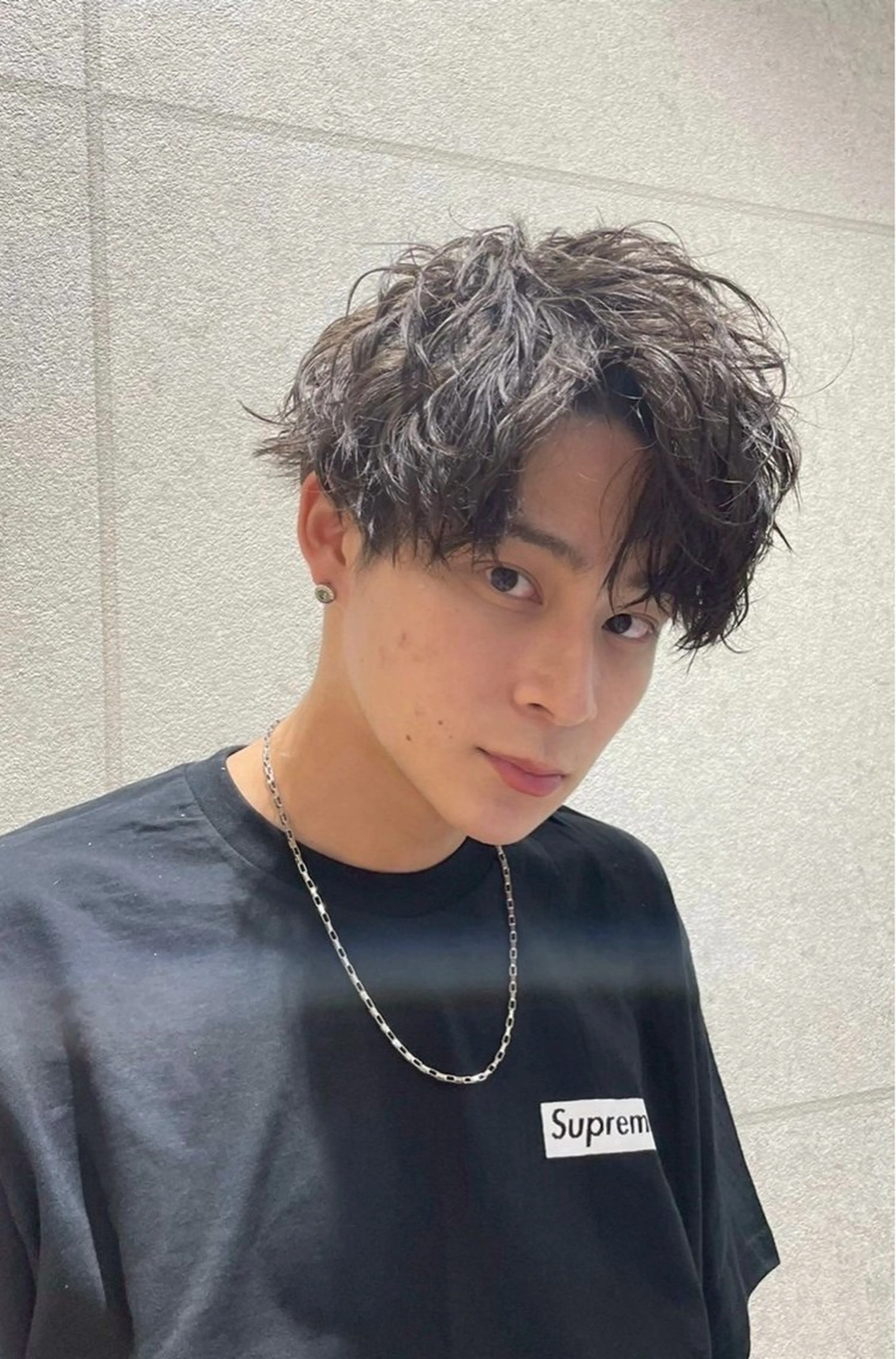 ショート カラー パーマ メンズ キッズ メンズバレイヤージュ メンズブリーチ メンズハイライト メンズインナーカラー メンズ韓国風 曲がる縮毛矯正特化 亮輔【江坂駅すぐ】のヘアスタイル