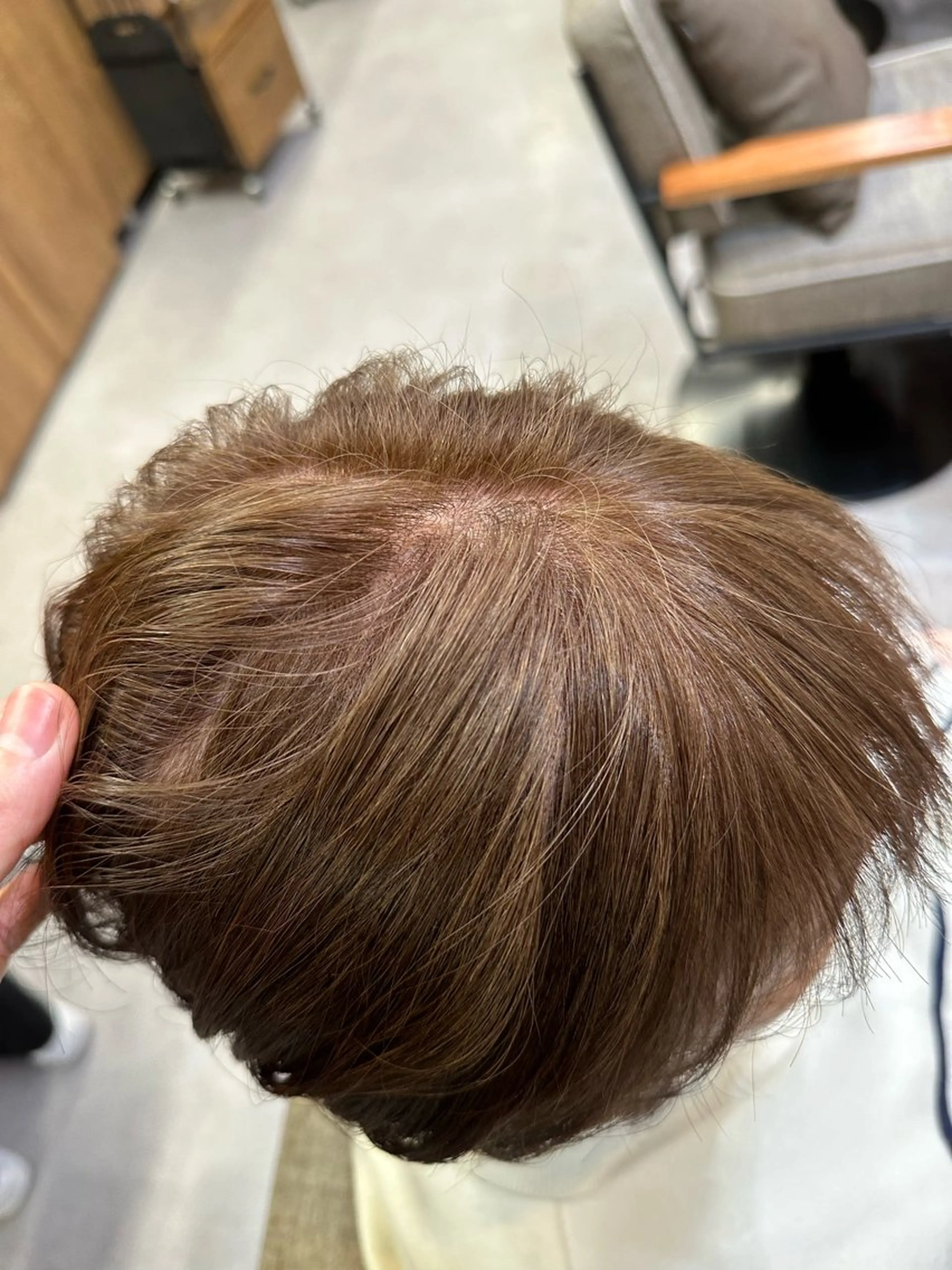 【明るく染めるコース】カット+ファッションカラーで染める白髪ぼかしの写真