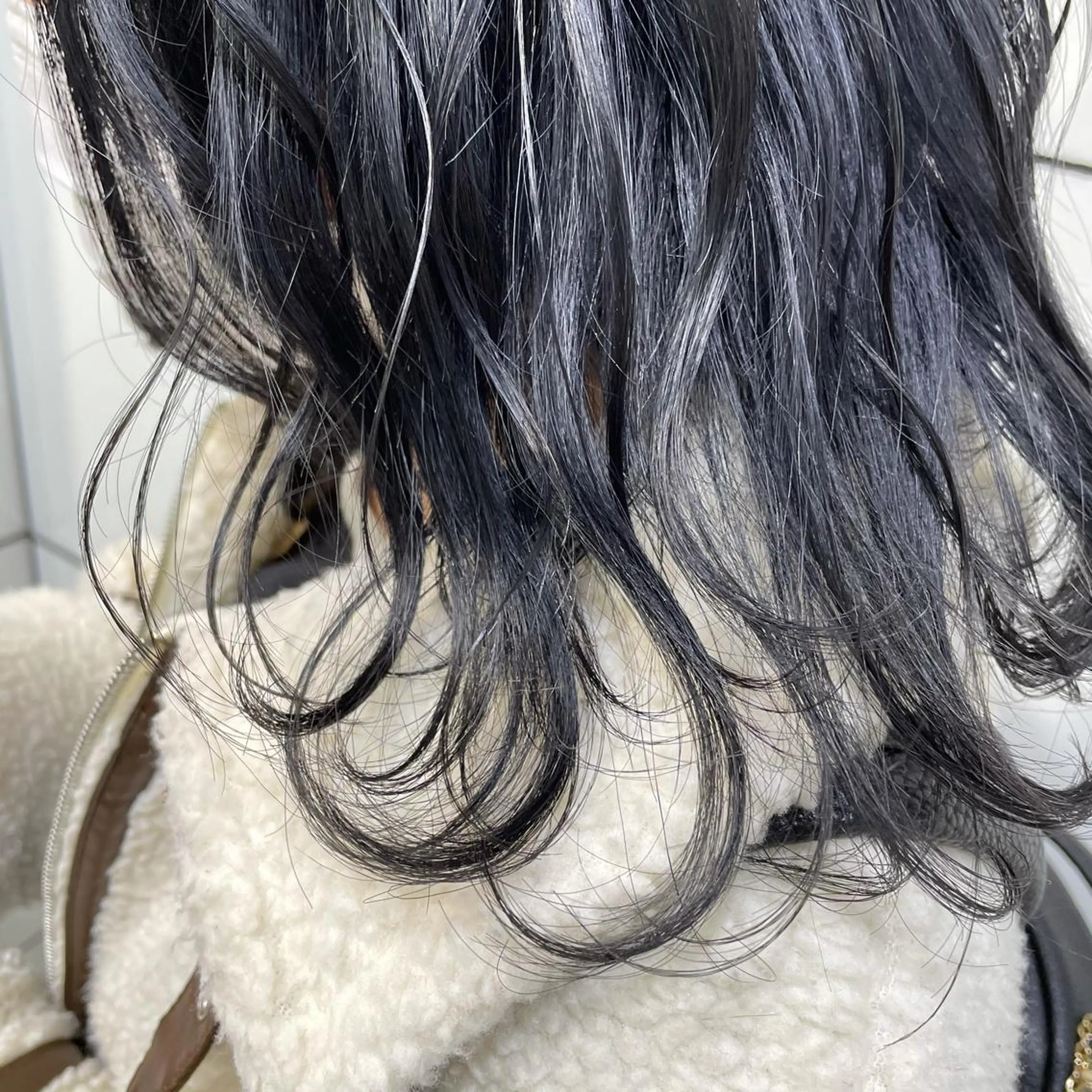 ミディアム カラー 黒髪 韓国ヘア🦋 MIYUのヘアスタイル