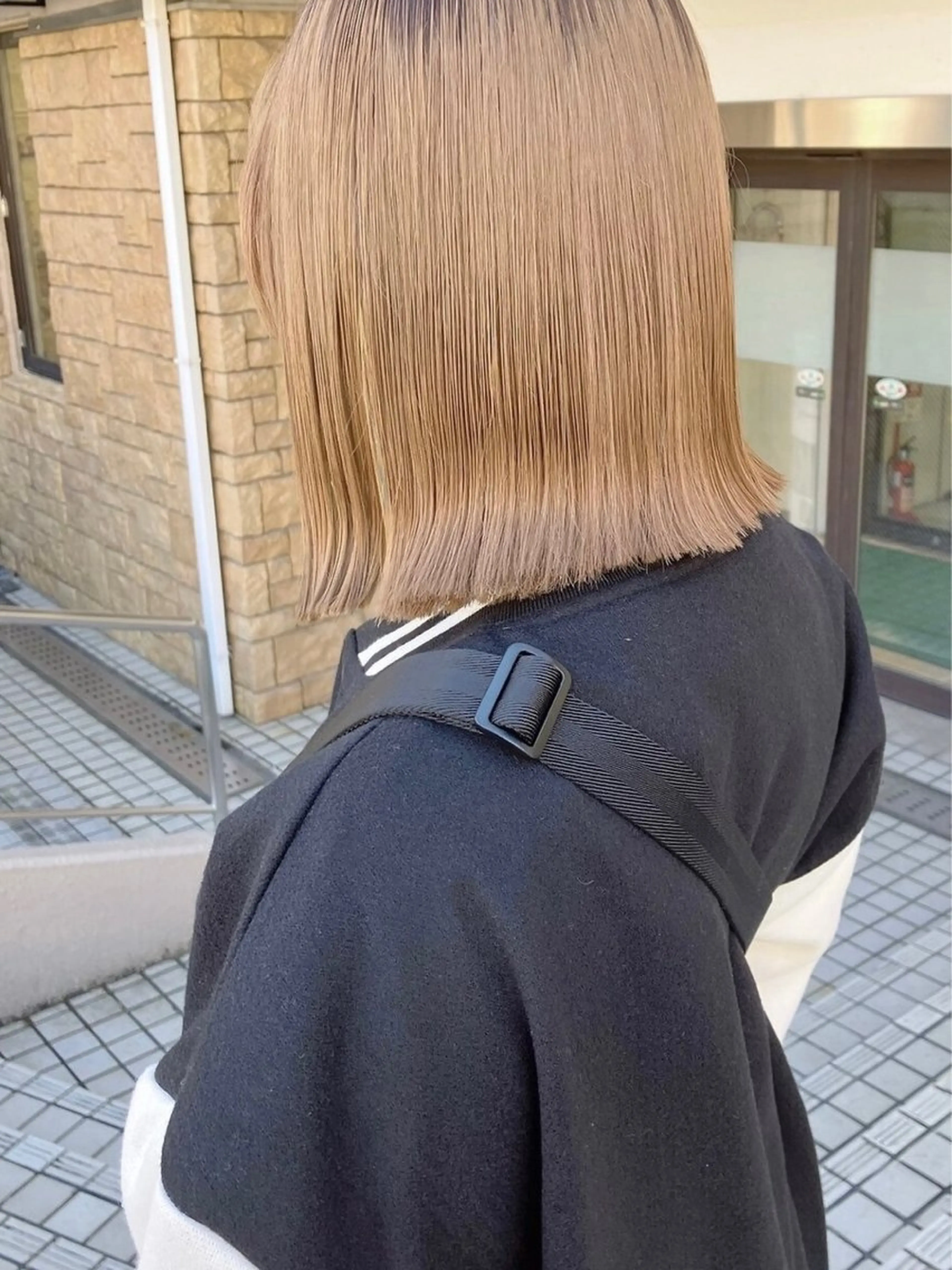 ショート カラー ベージュカラー ブリーチ ハイトーンカラー ハイトーンベージュ ボブ ヘアカラー トリートメント 【ブリーチ特化】金 慶彦のヘアスタイル