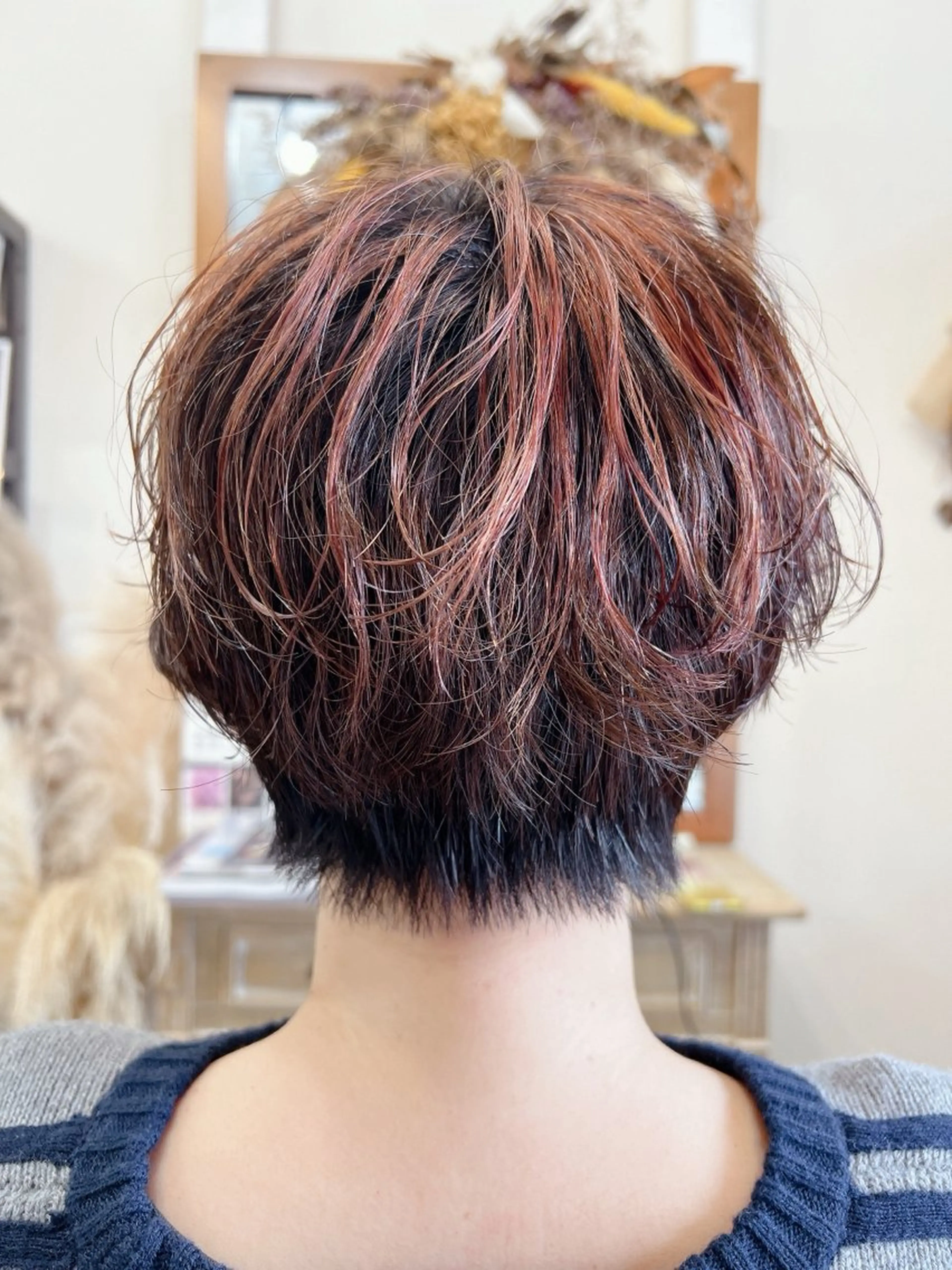 ショート カラー パーマ hair works raptureのヘアスタイル