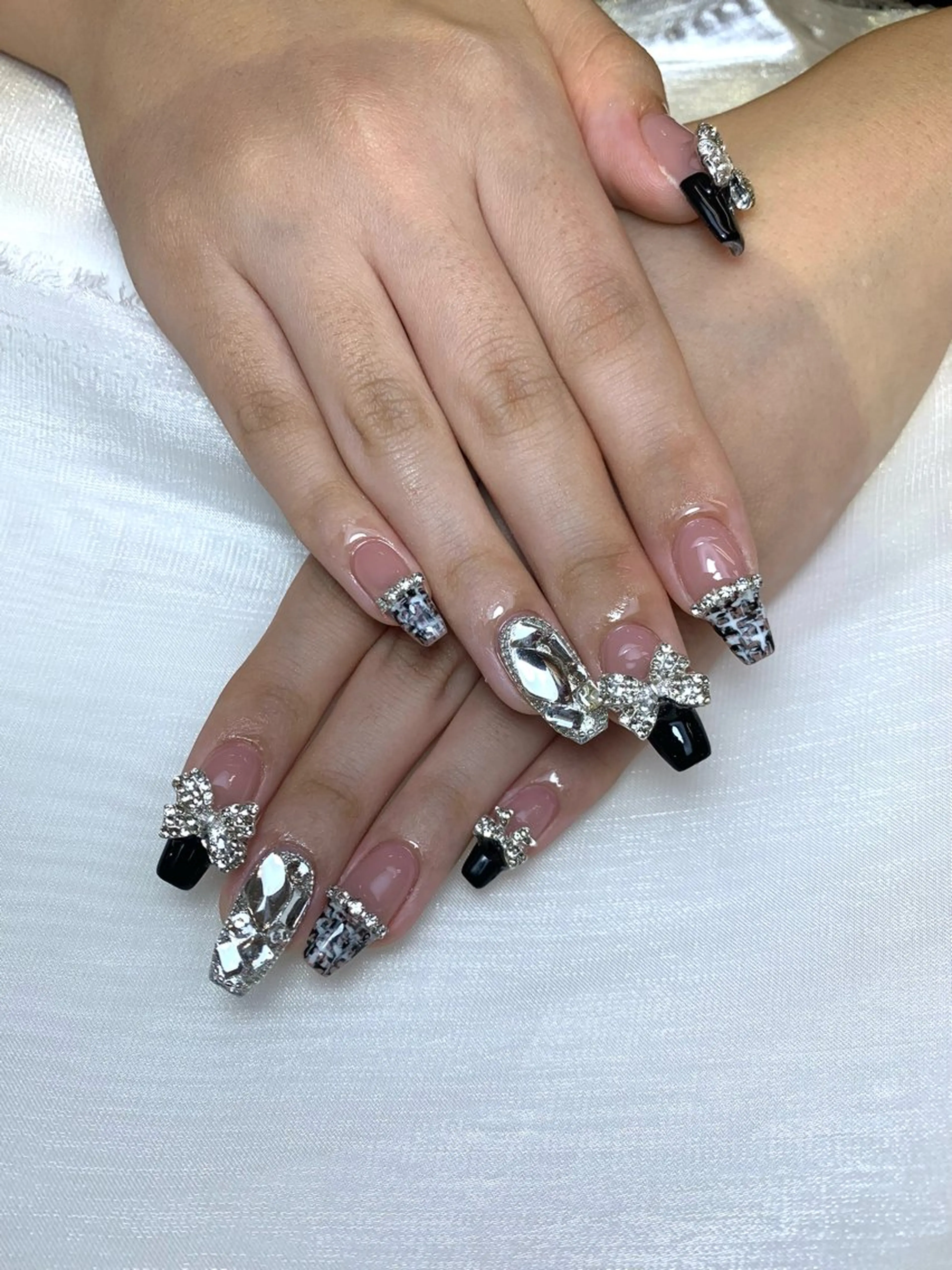 ネイル ラメ(グリッター) ミラーネイル ストーンネイル ハンドネイル Umi nail& eyelash ゆみのネイルデザイン