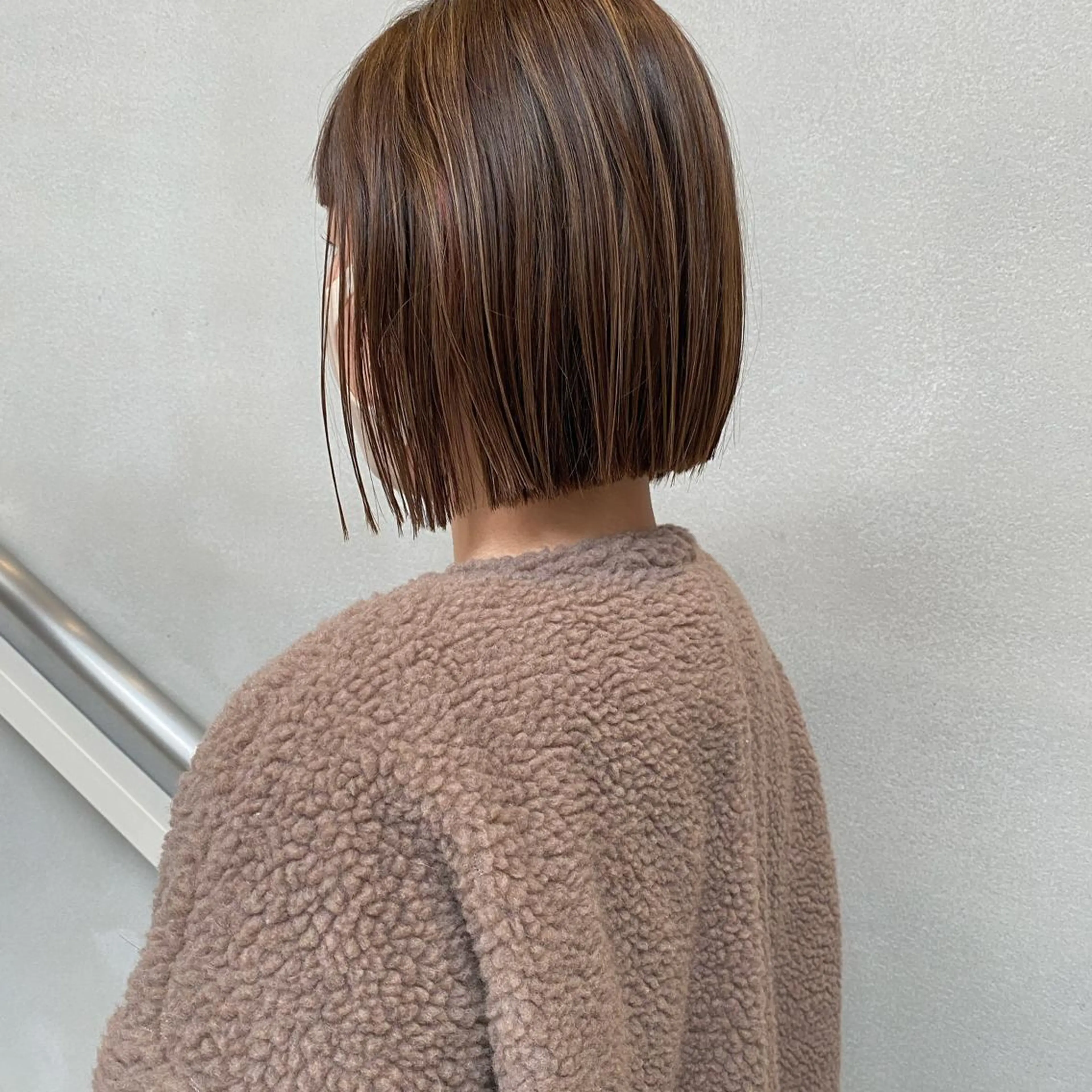 ショート ハイライト ウルフカット 811 大阪梅田 ウルフのヘアスタイル