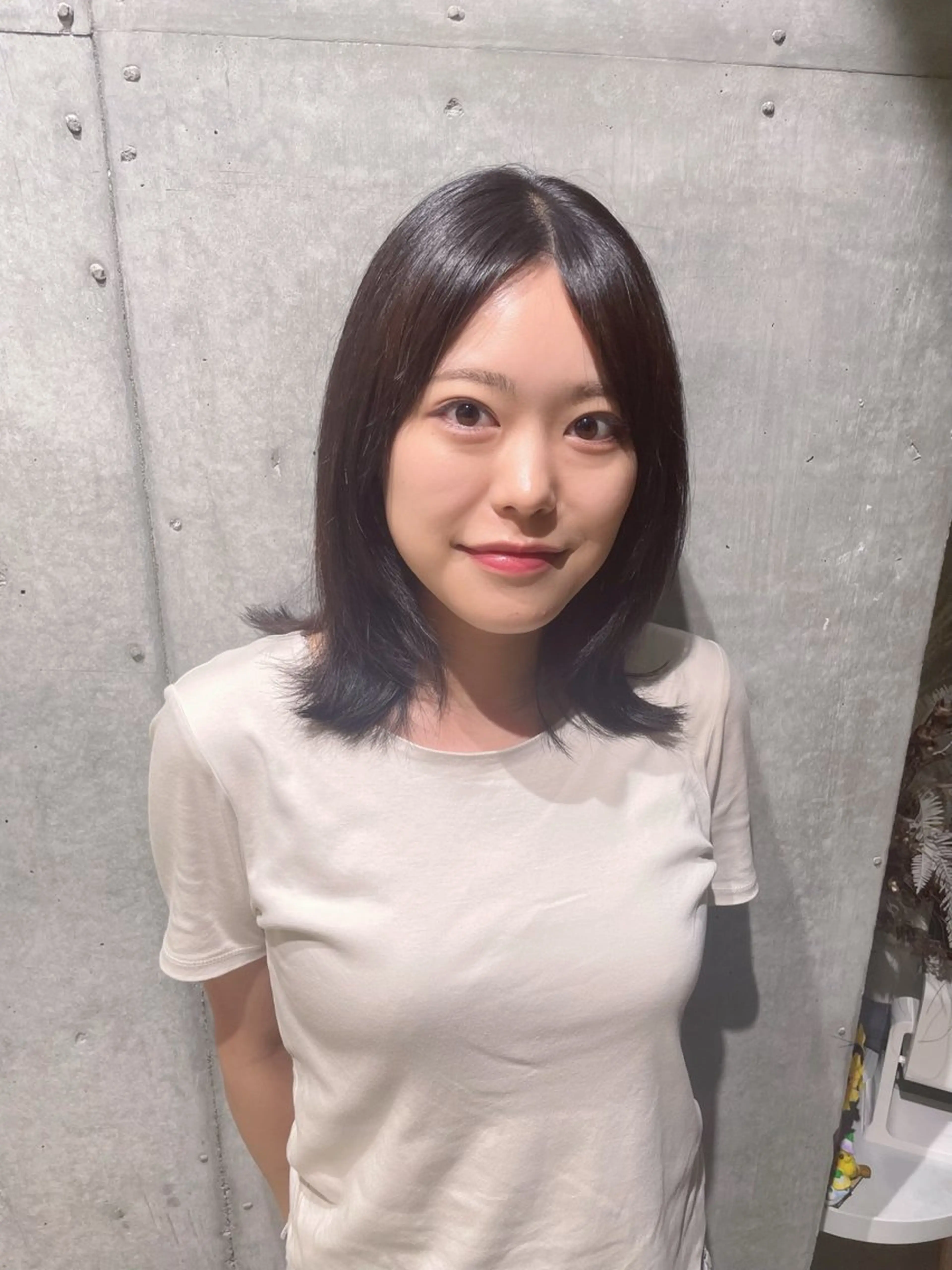 ミディアム mion🦋韓国ヘア 透明感カラー🫧のヘアスタイル