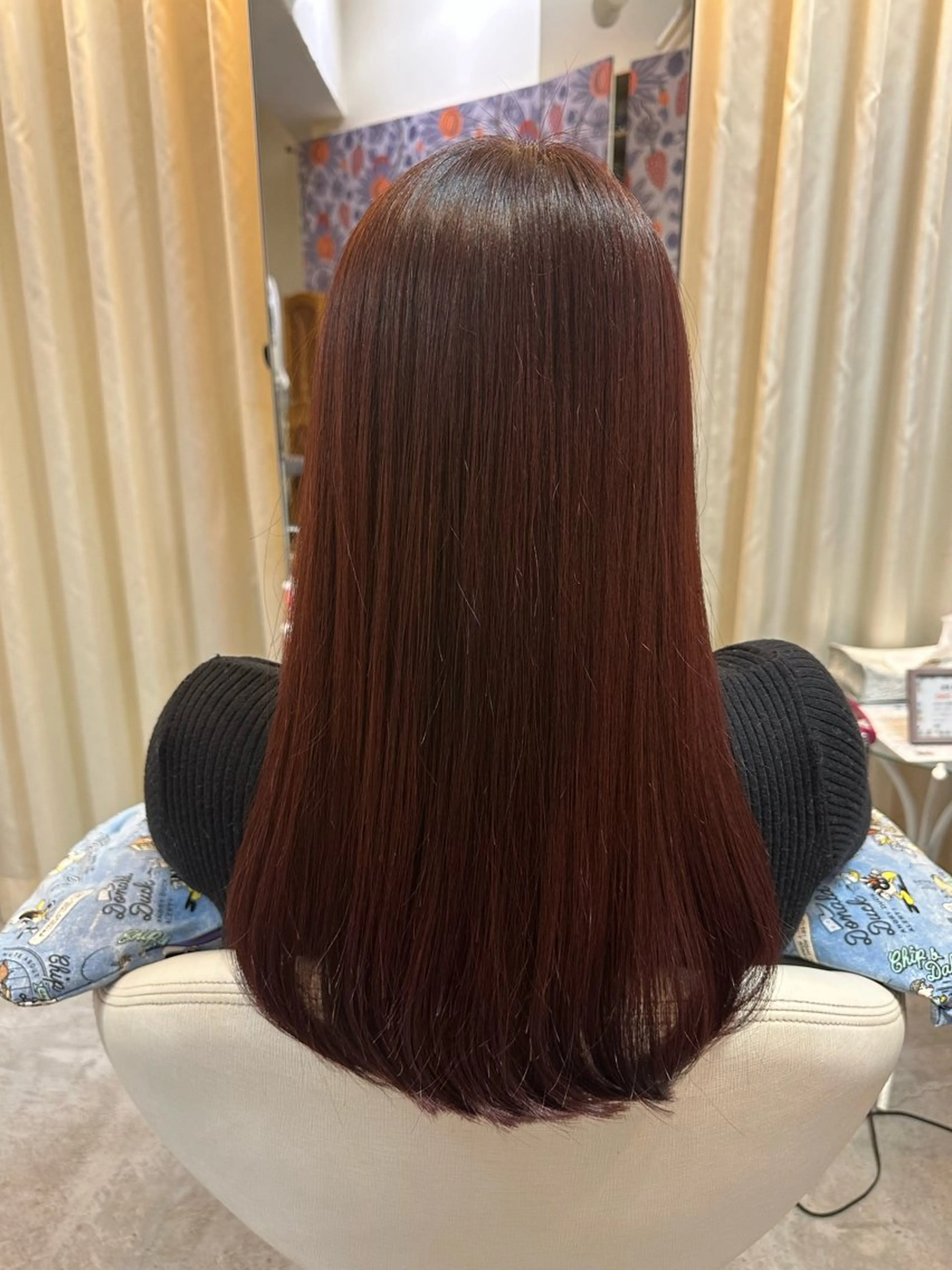 ロング カラー ブリーチ ボルドーカラー ダブルカラー イヤリングカラー ハイライトカラー アダチ ホノカのヘアスタイル