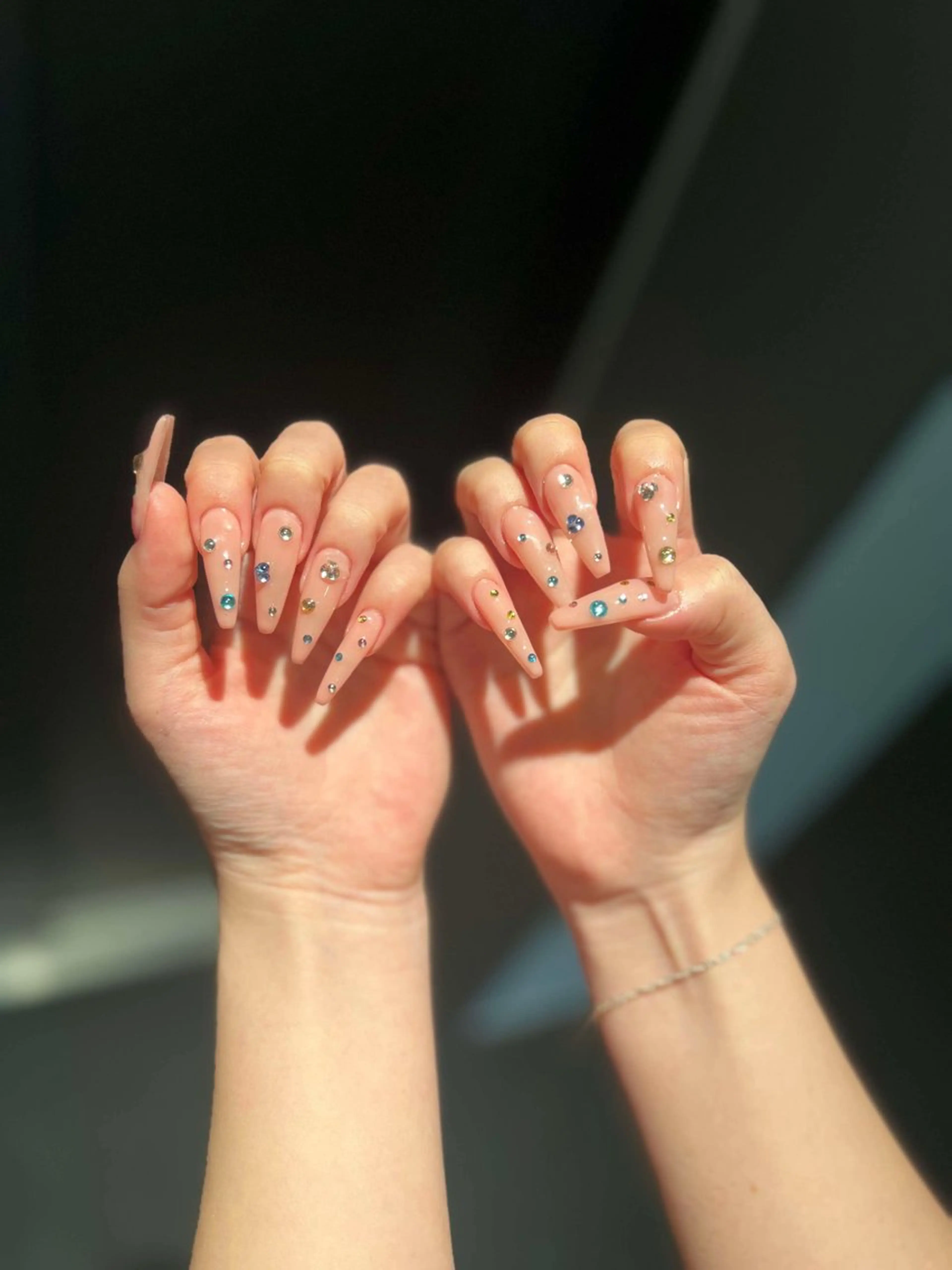 ネイル グラデーション ラメ(グリッター) マグネットネイル ミラーネイル ニュアンスネイル ハンドネイル 波 なみのネイルデザイン