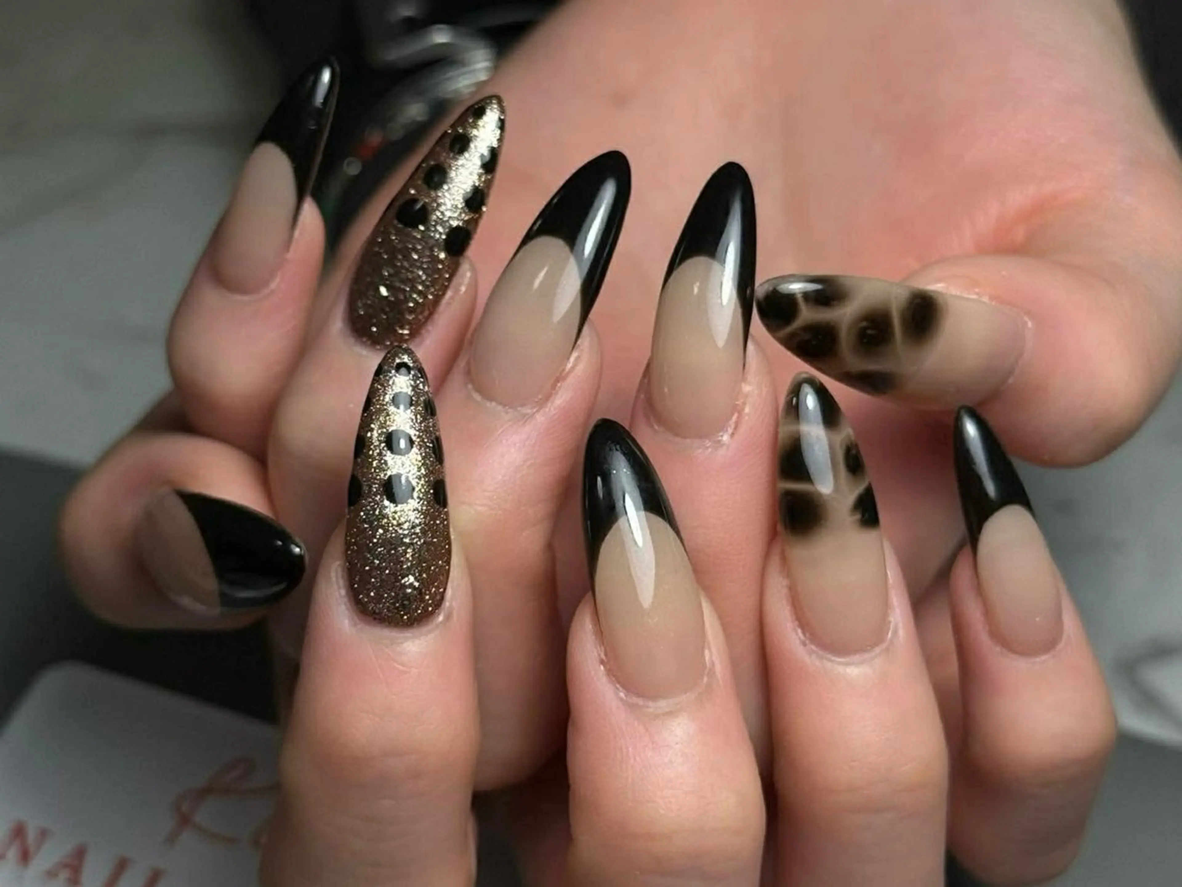 ネイル アートネイル フレンチネイル ジェルネイル グラデーション 韓国ネイル ハンドネイル 💕鈴木ユリ パラジェル/オフ無料のネイルデザイン