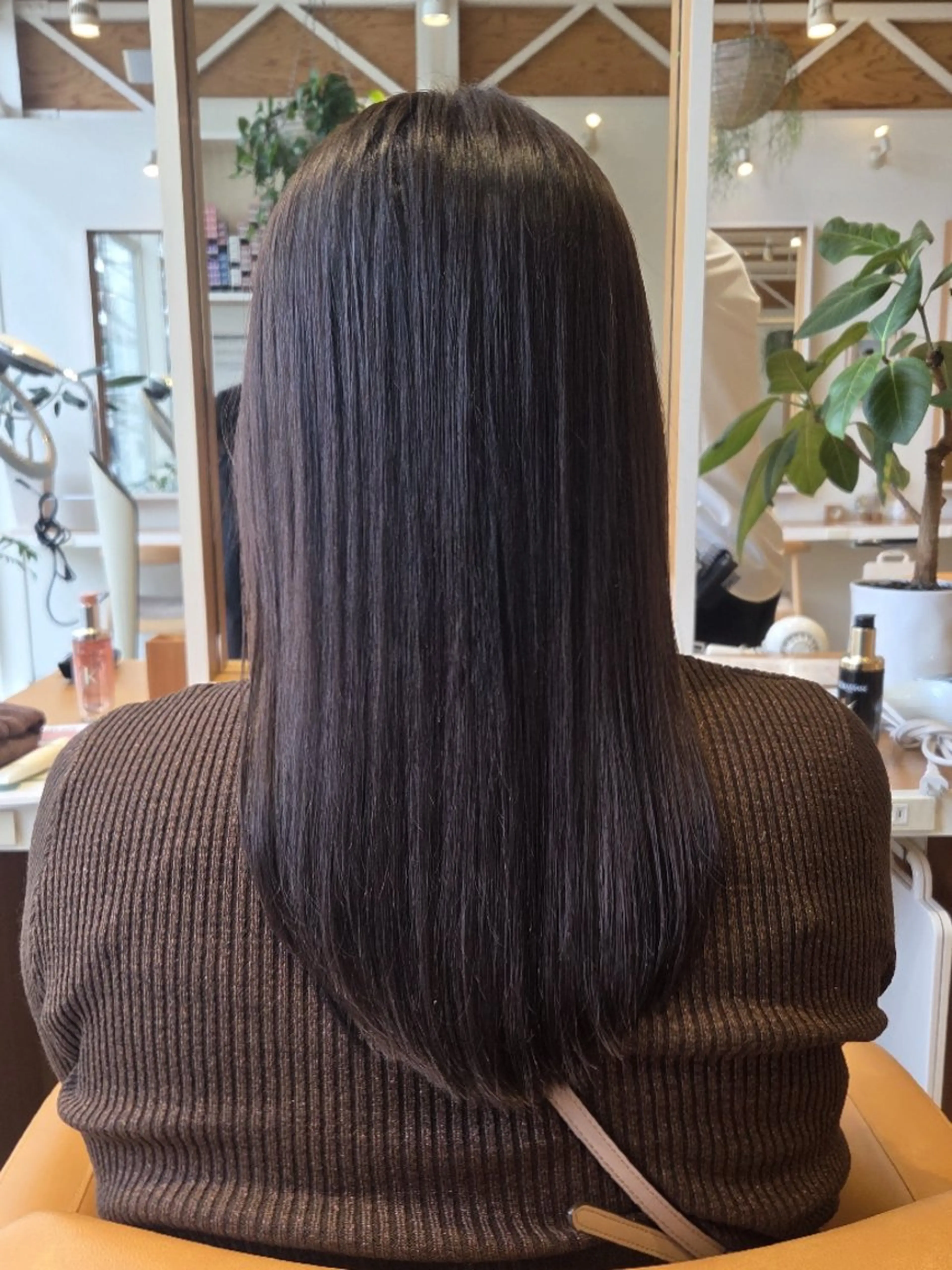 セミロング カラー ヘアカラー トリートメント 盛田 美結のヘアスタイル