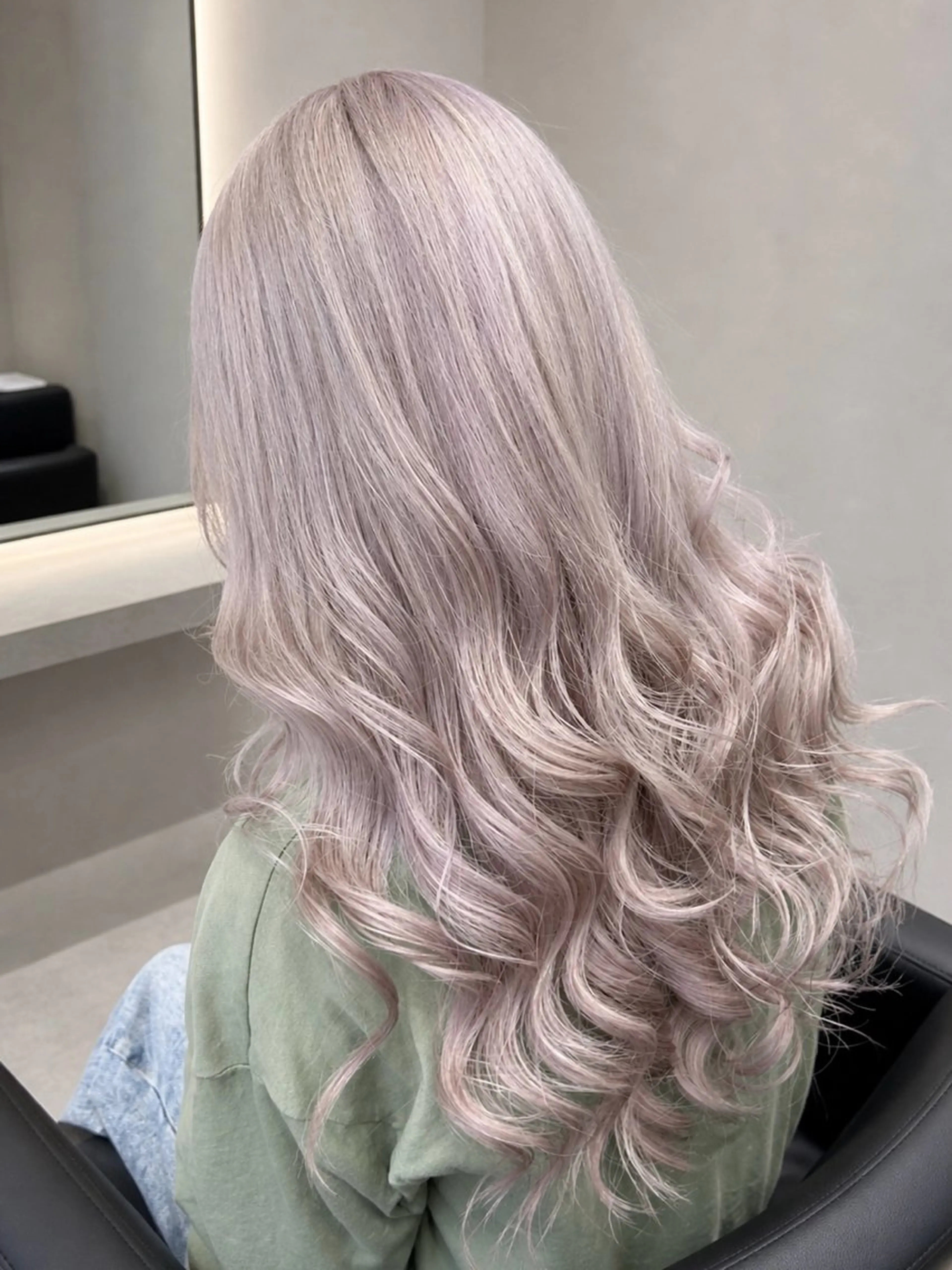 ロング カラー ✨ハイトーン✨ ANJIのヘアスタイル