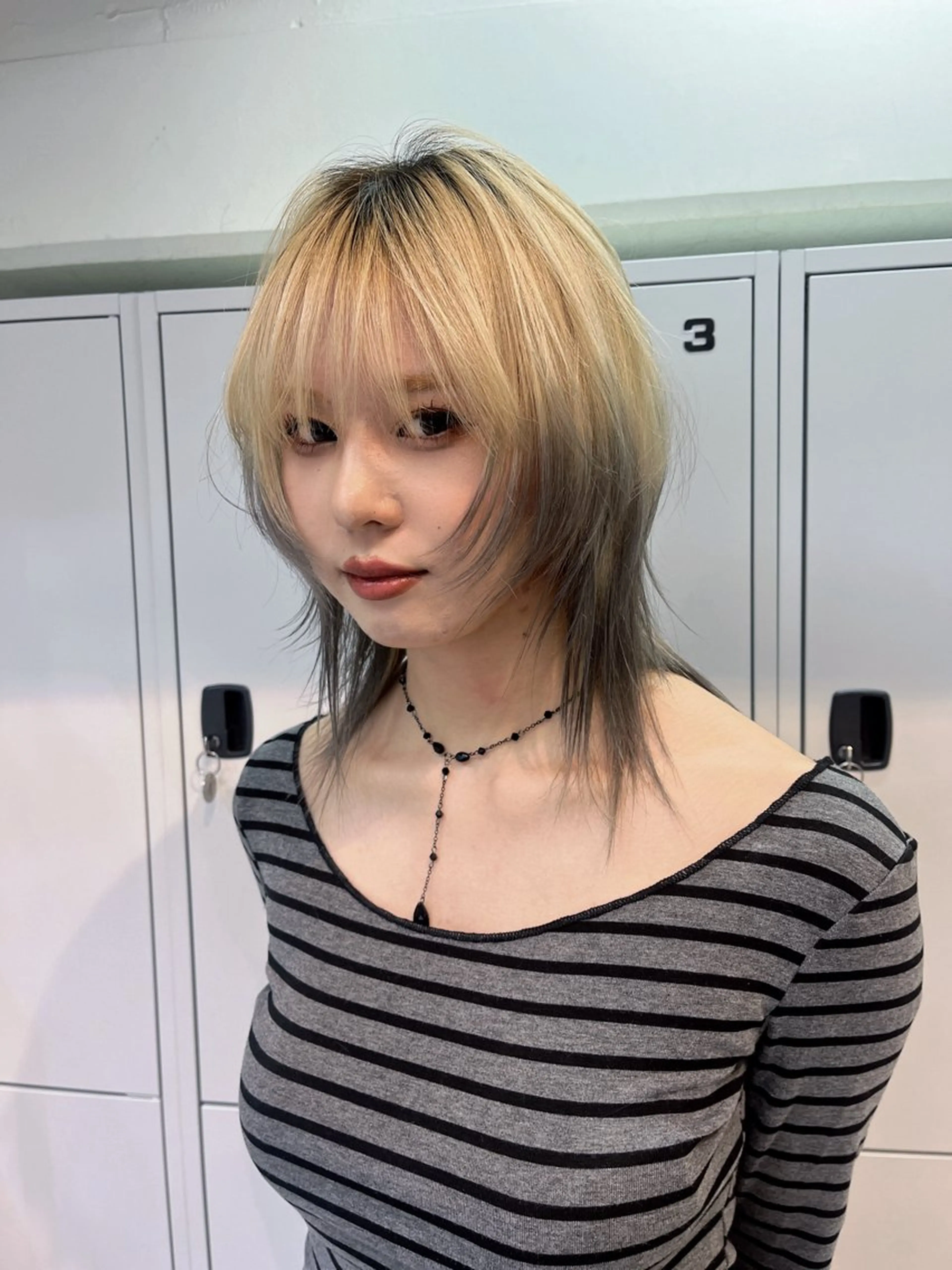 ミディアム ハイレイヤー レイヤーカット Airi 韓国y2k ボブパーマのヘアスタイル
