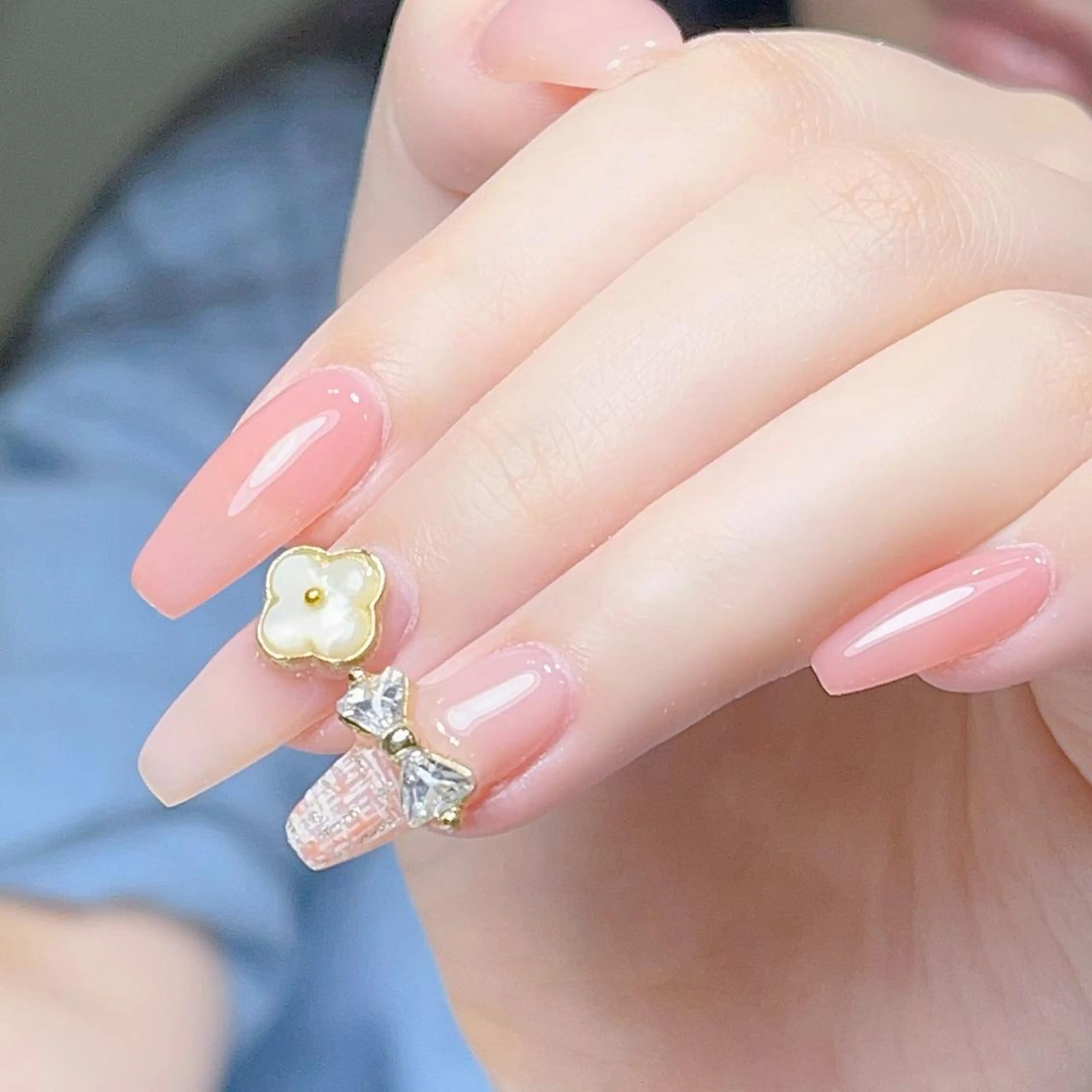 ネイル 長さ出し スカルプネイル Queens みなみのネイルデザイン