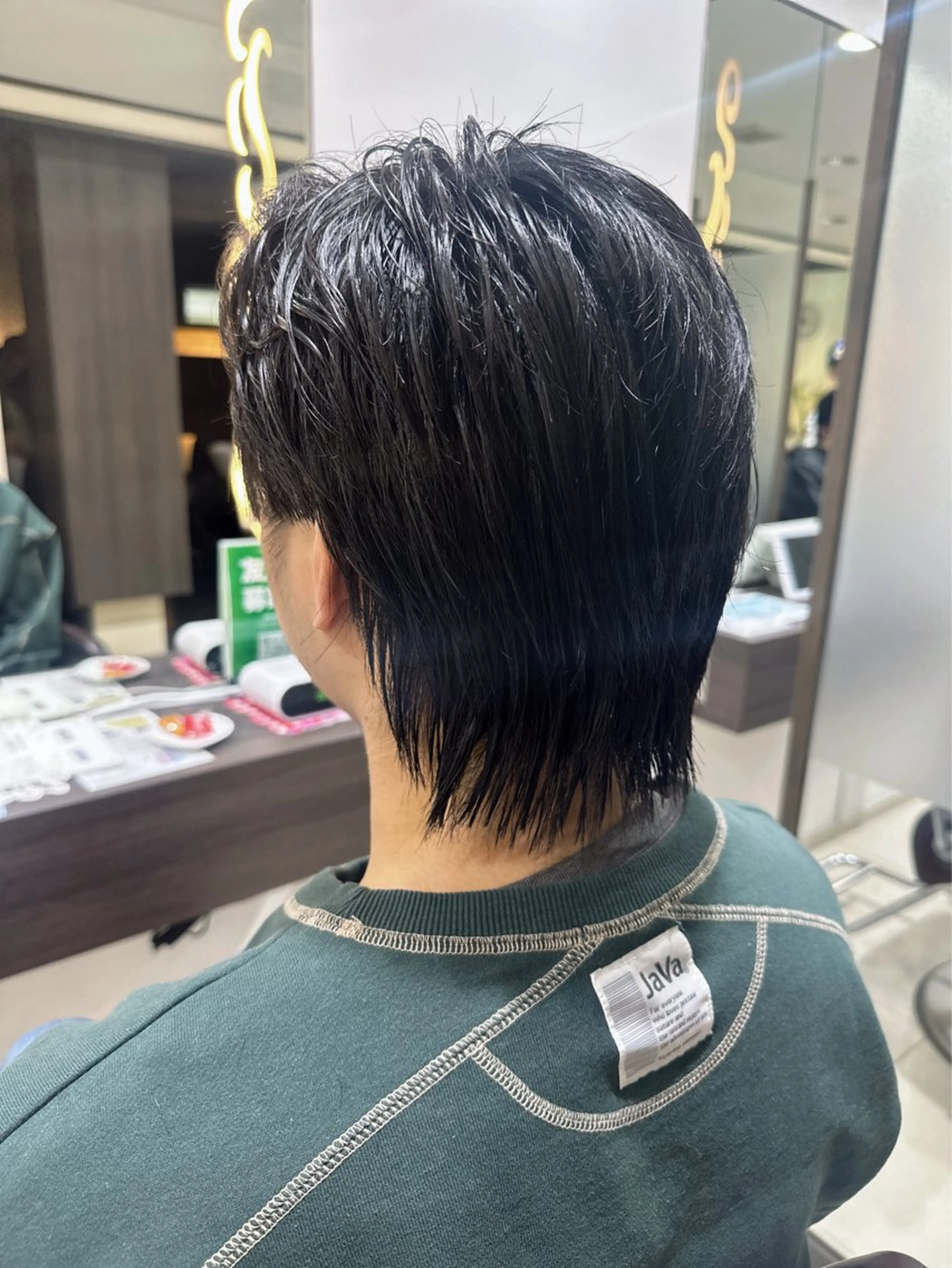 メンズ ダウンパーマ メンズパーマ レイヤー 艶々カラーのヘアスタイル