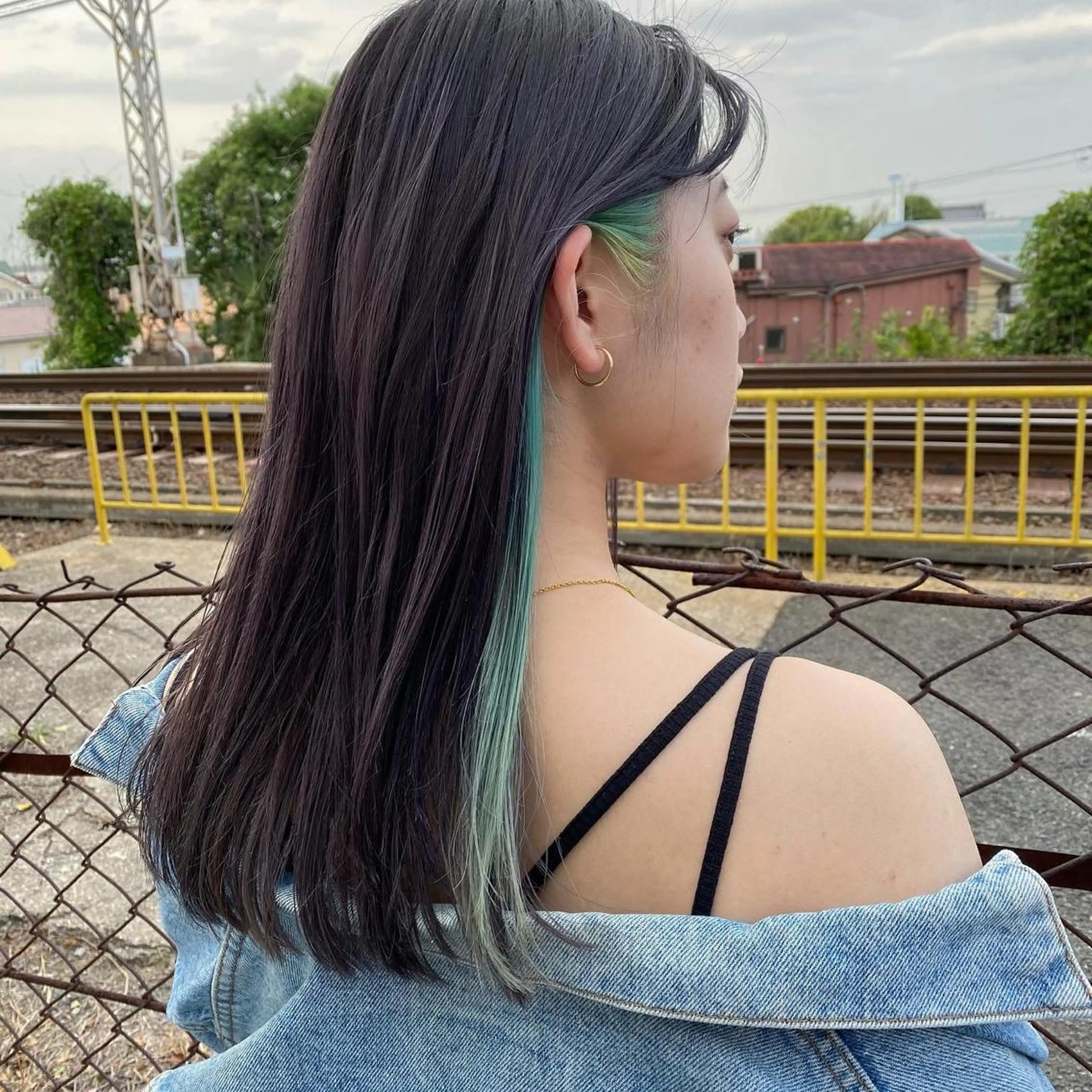 ロング カラー ミント ミントグリーン 岡村 玲奈のヘアスタイル