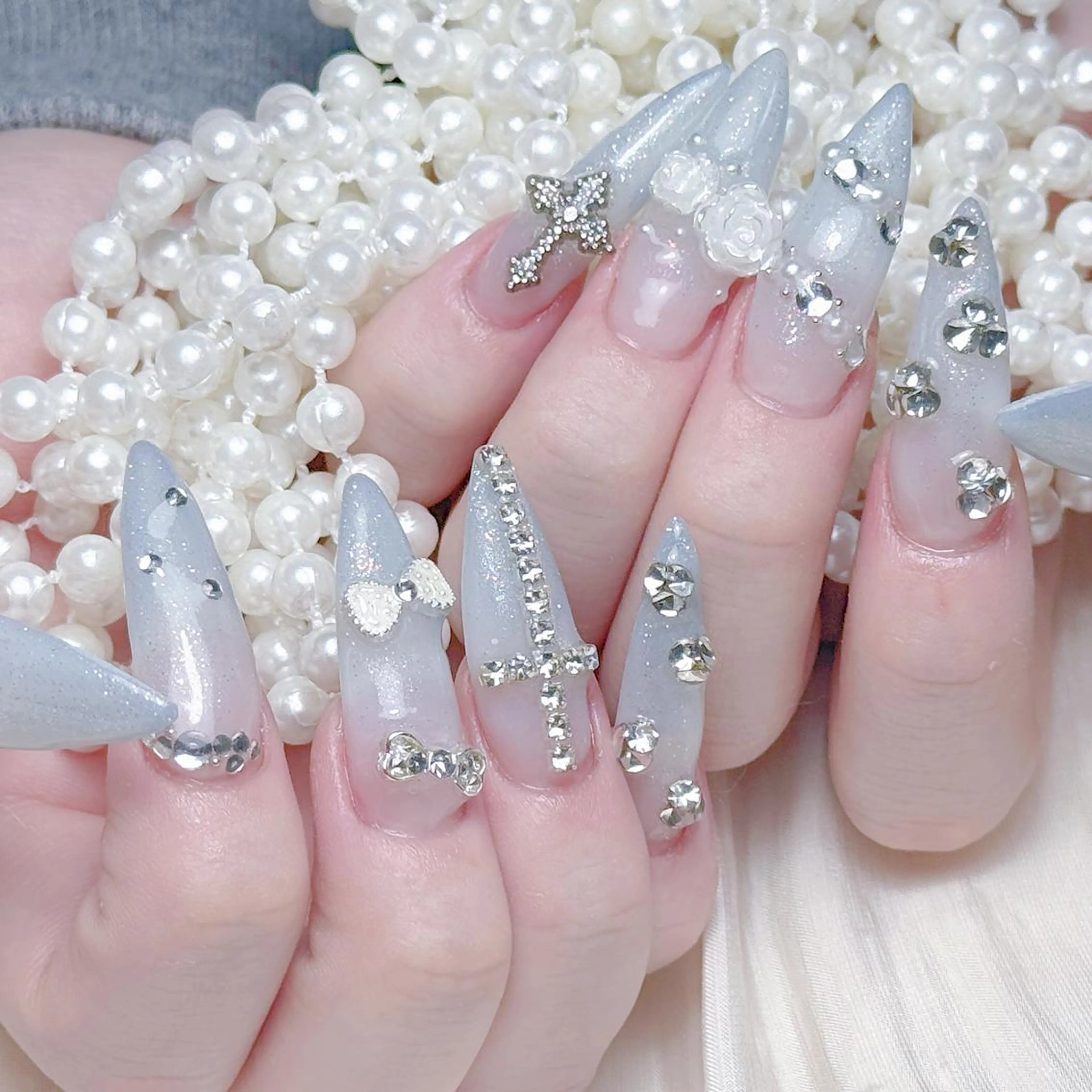 ネイル 🎀まゆ 🪽🐾のネイルデザイン