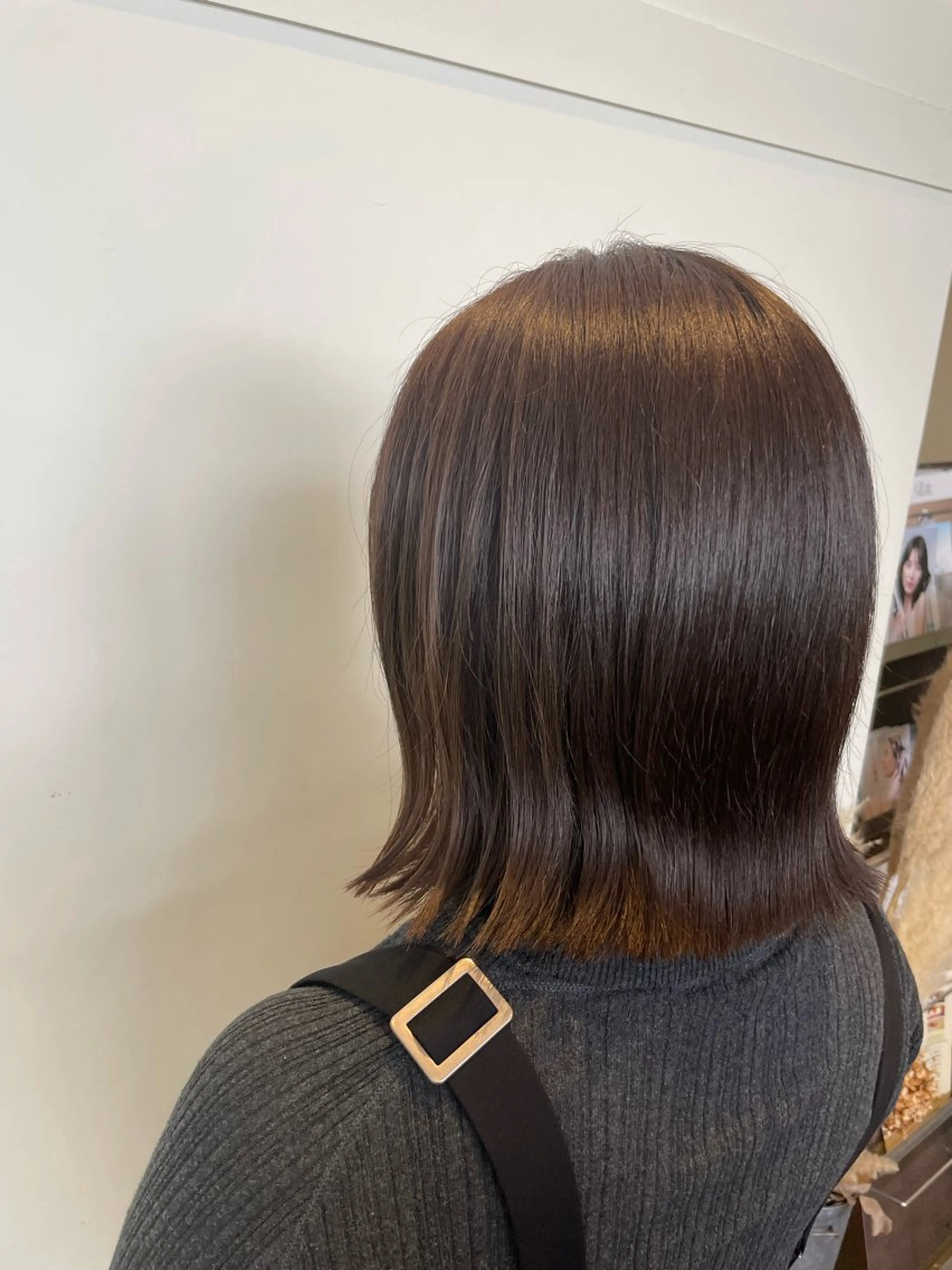 ミディアム 外ハネヘア 高橋 乙葉のヘアスタイル