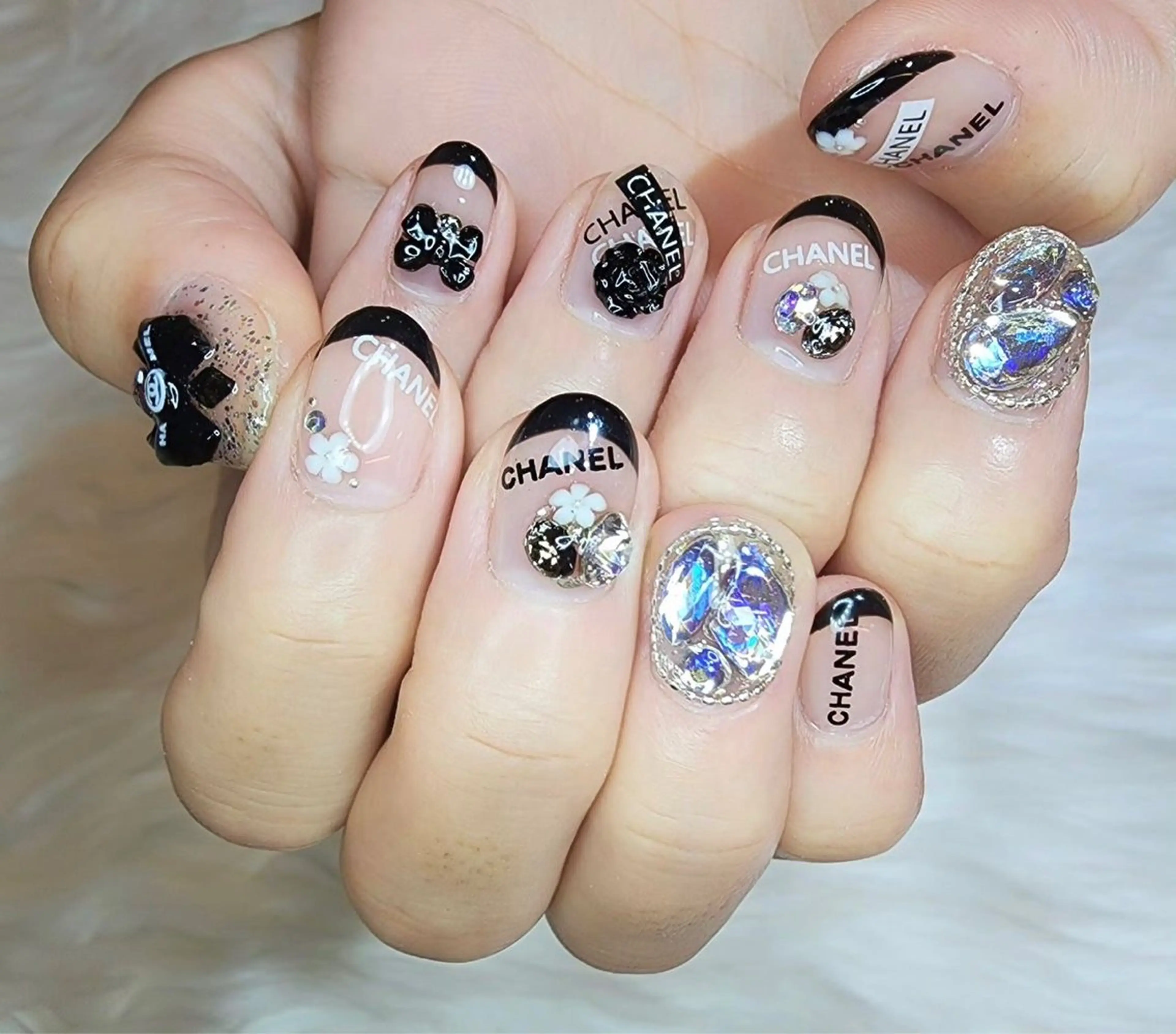 ショート nina beautyのネイルデザイン