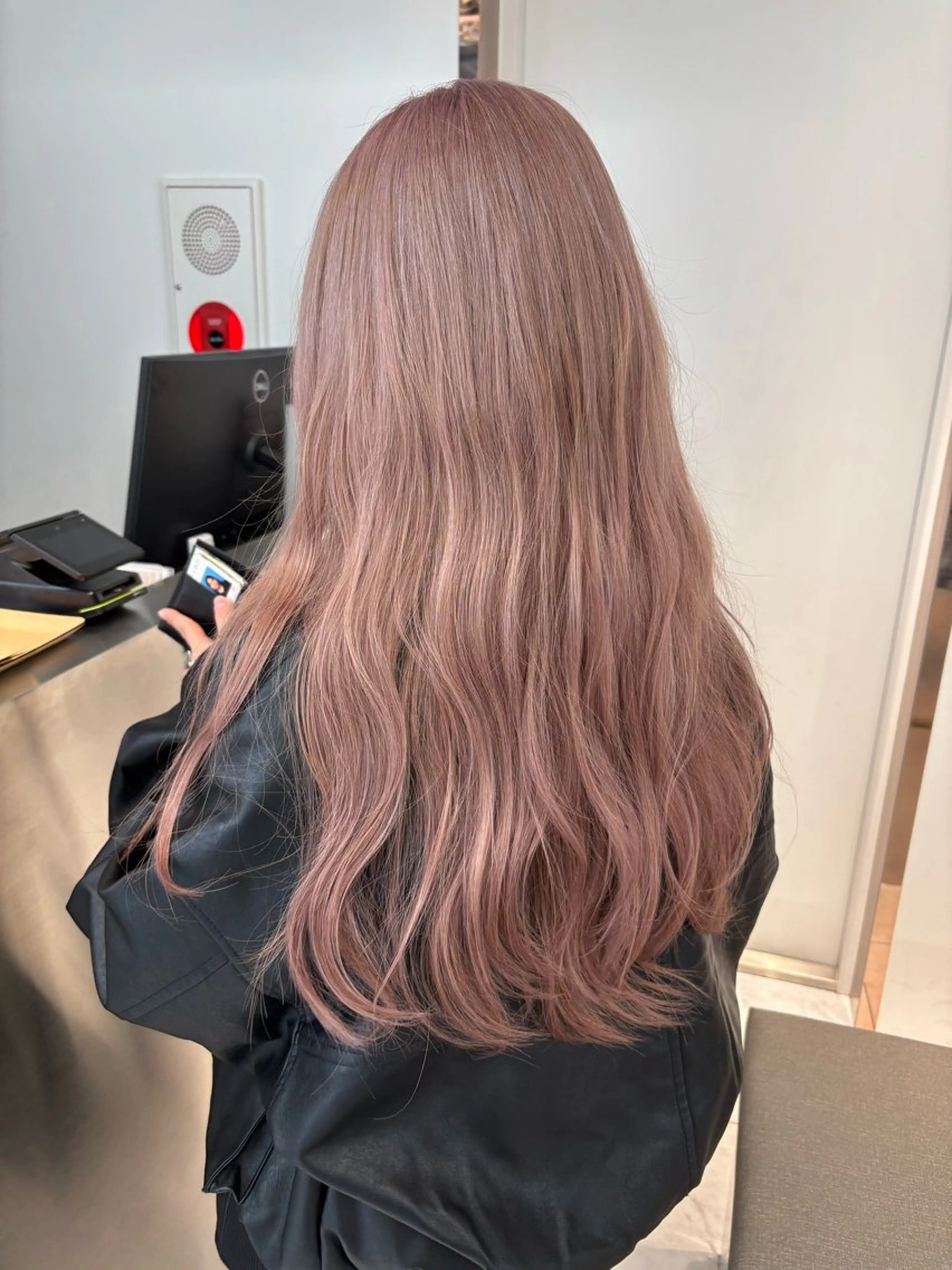 ミディアム ボブ 韓国風ヘア レイヤーカット トリートメント ヘアカラー rina／ベージュ ワンホン/韓国ヘアのヘアスタイル