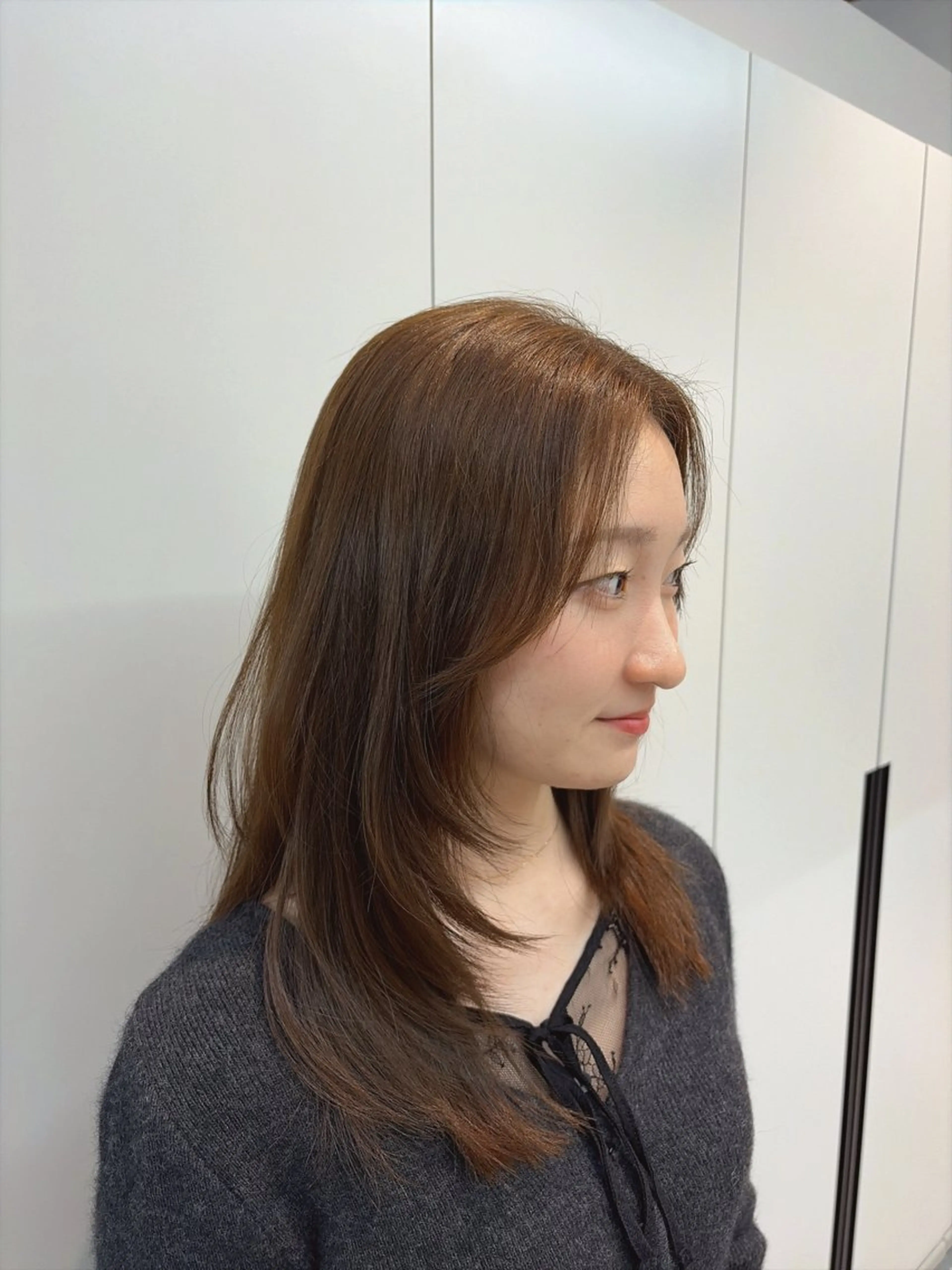 セミロング 吉田 なづなのヘアスタイル