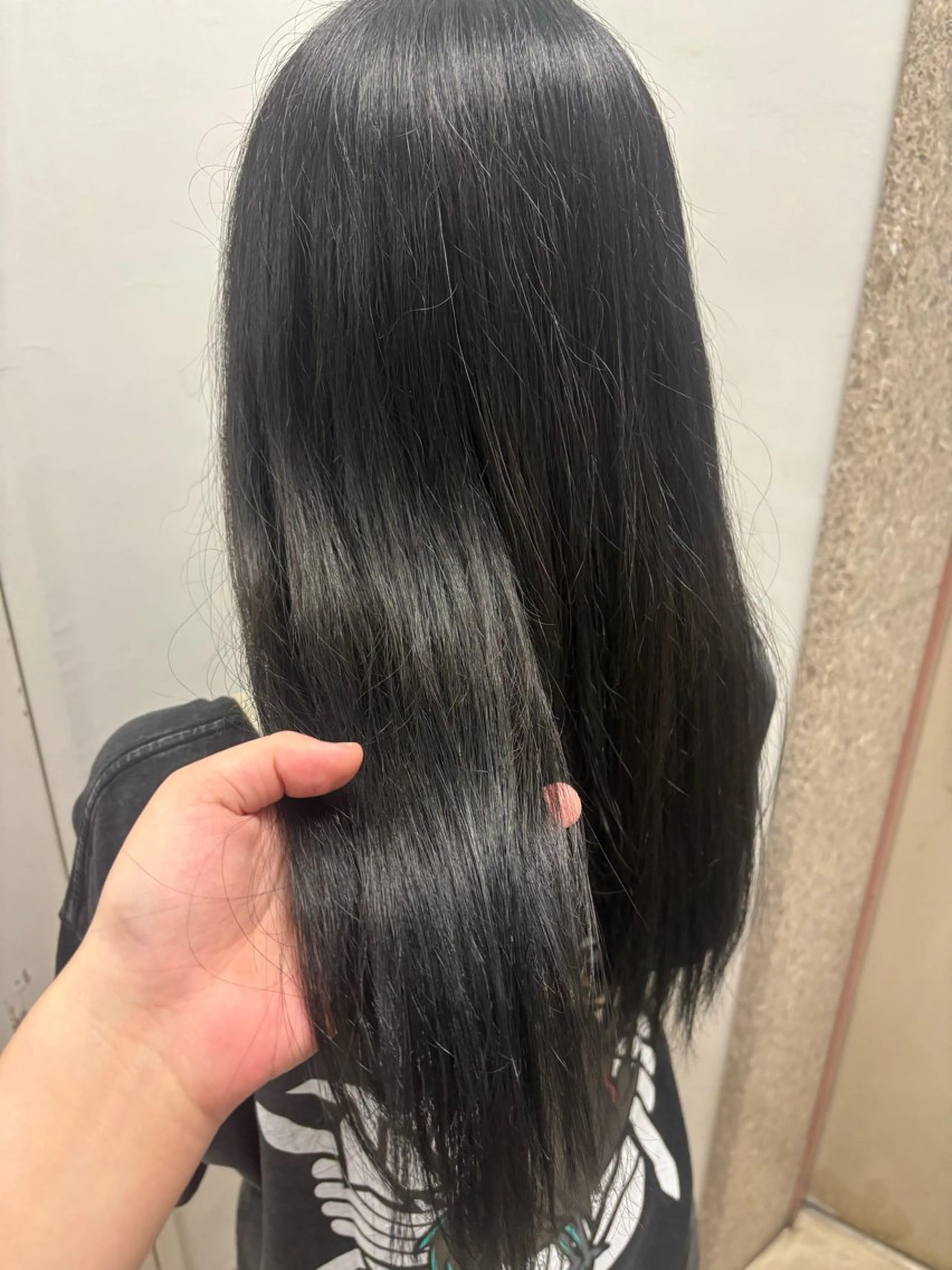 セミロング ヘアカラー トリートメント みいな🍒 暖色カラー/レイヤーのヘアスタイル