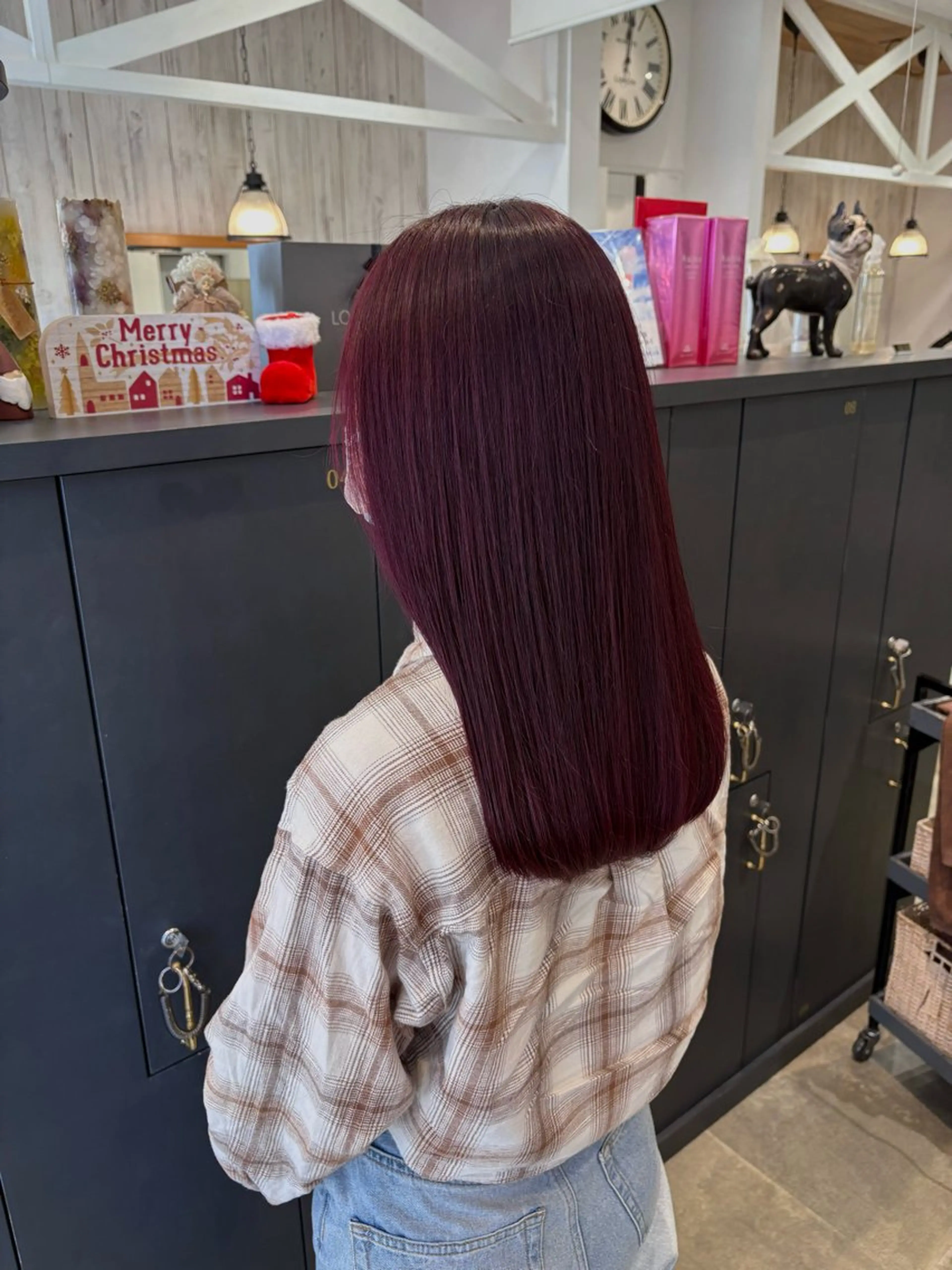 セミロング カラー ブリーチ ブリーチなしカラー ピンクカラー レッドカラー 田村 亜衣華のヘアスタイル