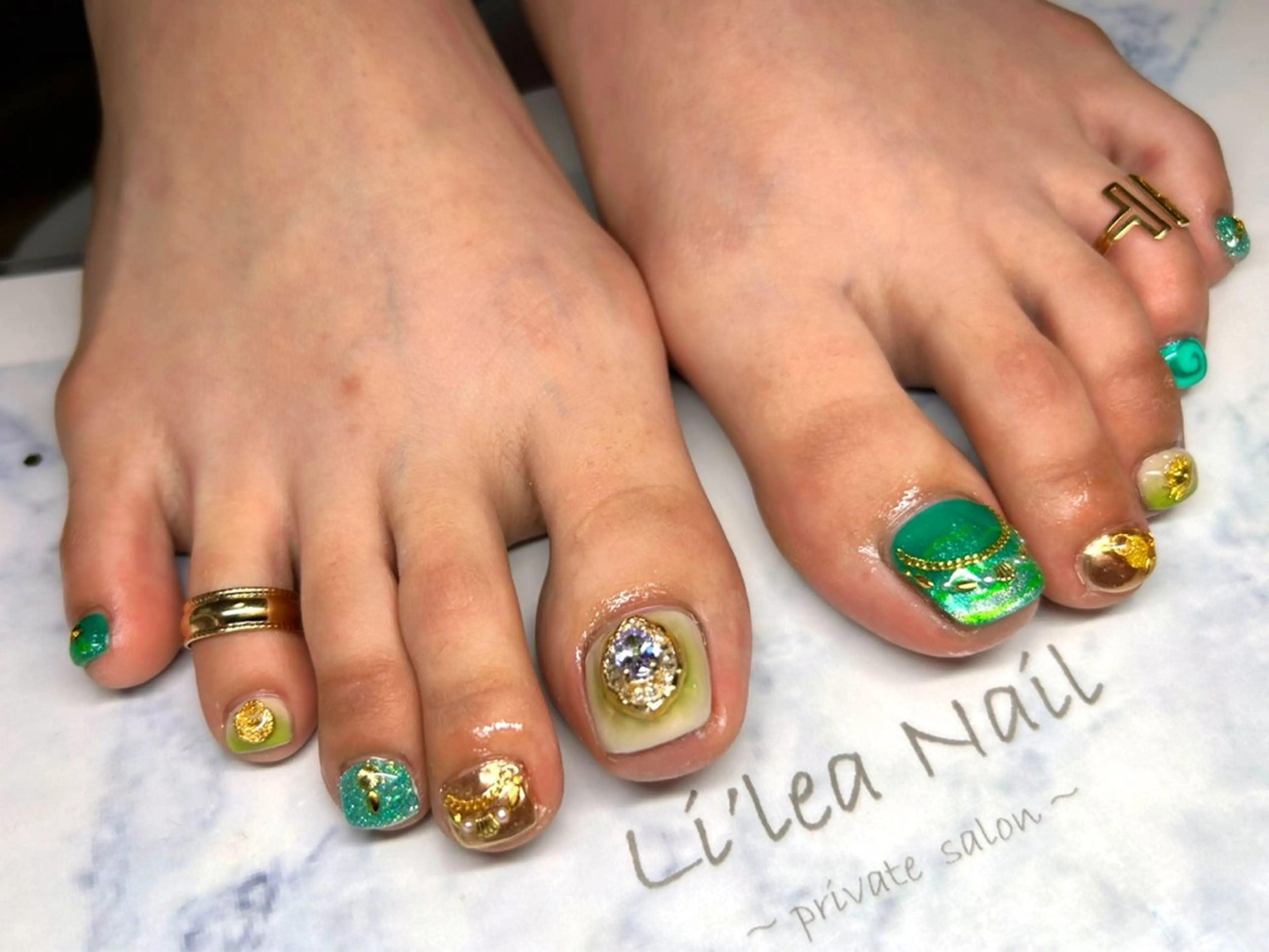 ネイル Li'leaNail AINAのネイルデザイン