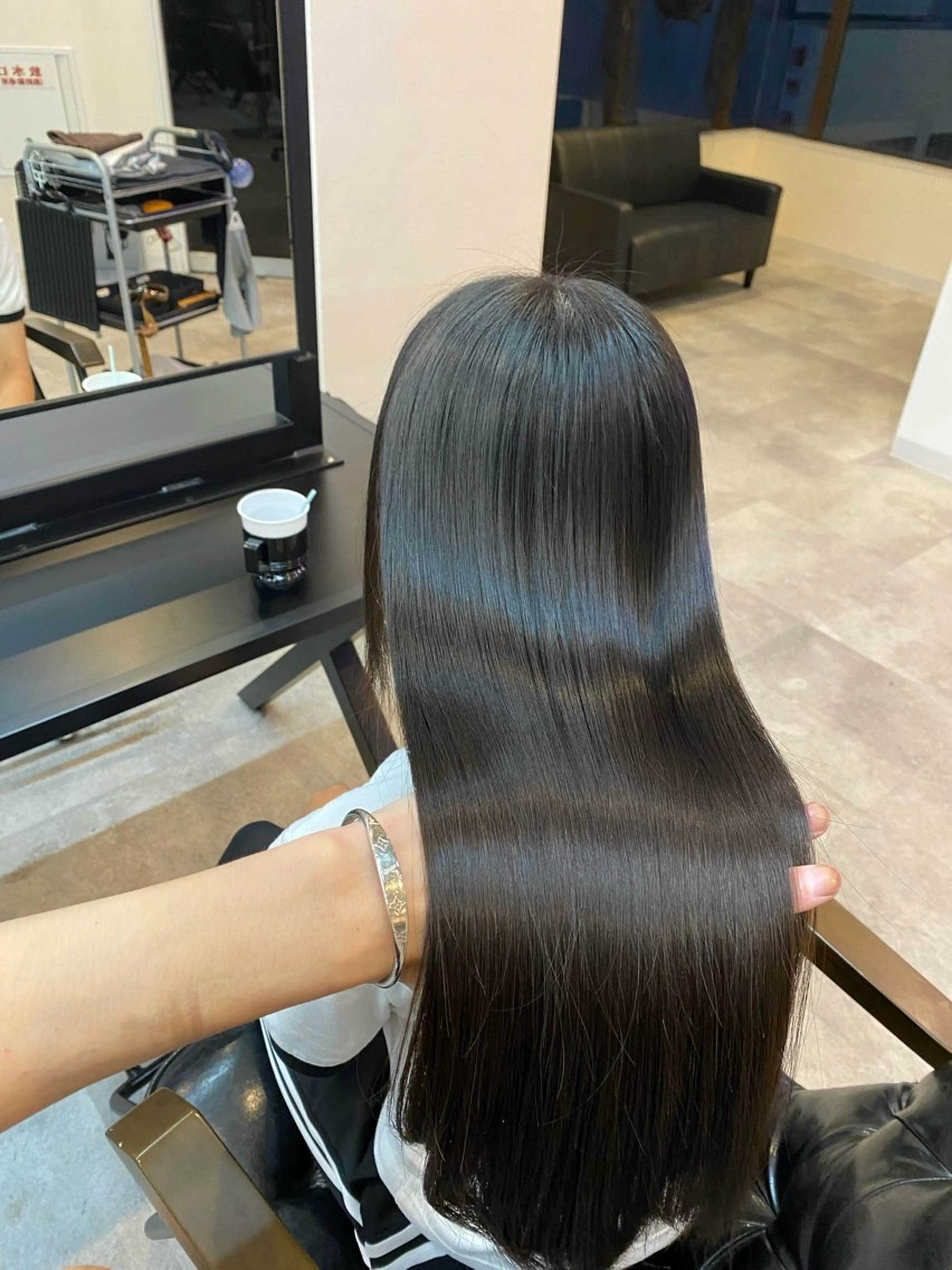 ロング 縮毛矯正 トリートメント ROI 【ロイ】のヘアスタイル