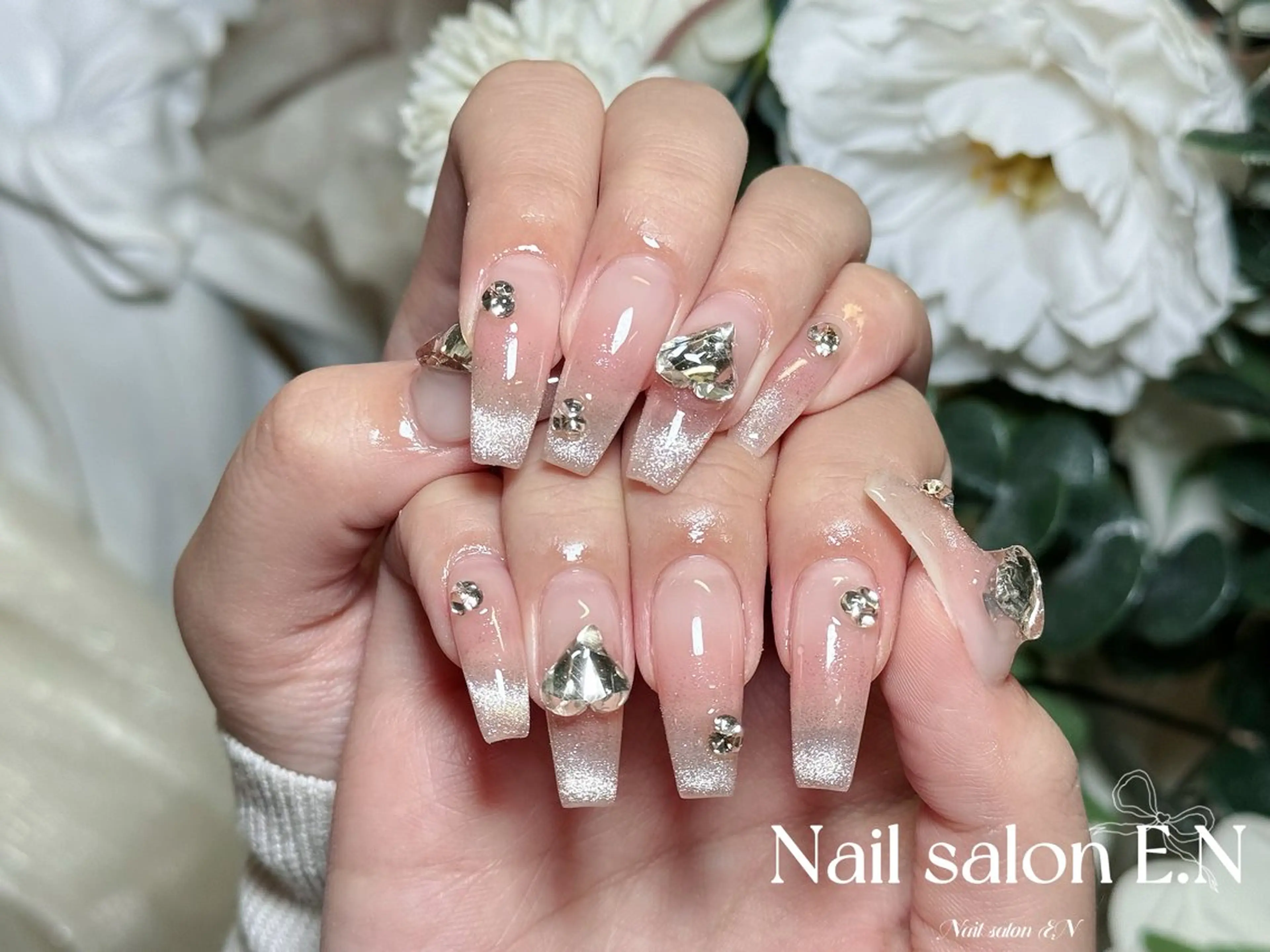 ネイル アートネイル オーロラネイル ブラウン クリアネイル フレンチネイル ハンドネイル E.N🦋 長さ出し/持ち込みのネイルデザイン