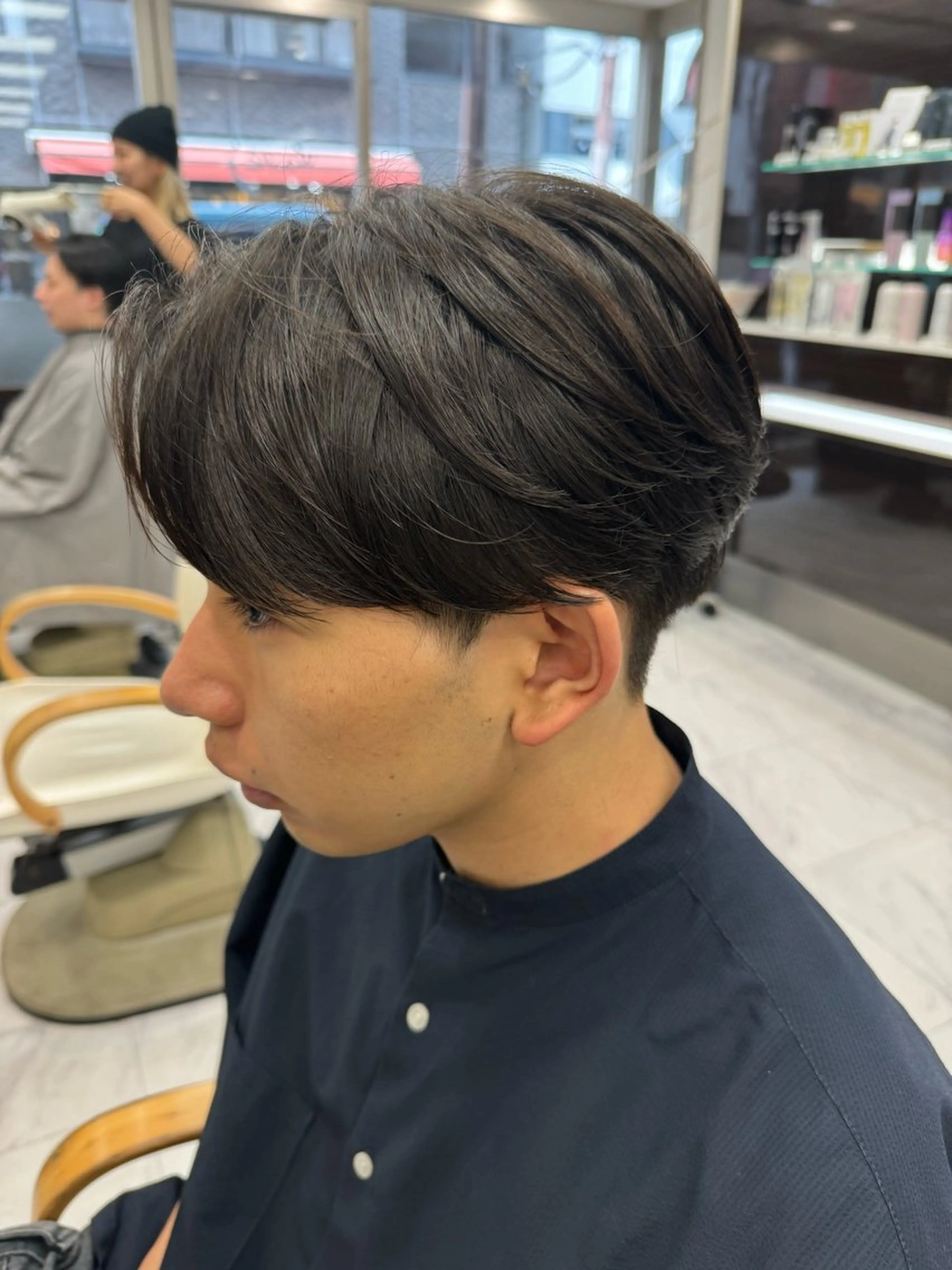 ショート カラー パーマ ヘアアレンジ メンズ センターパート カット 目黒 碧人のヘアスタイル