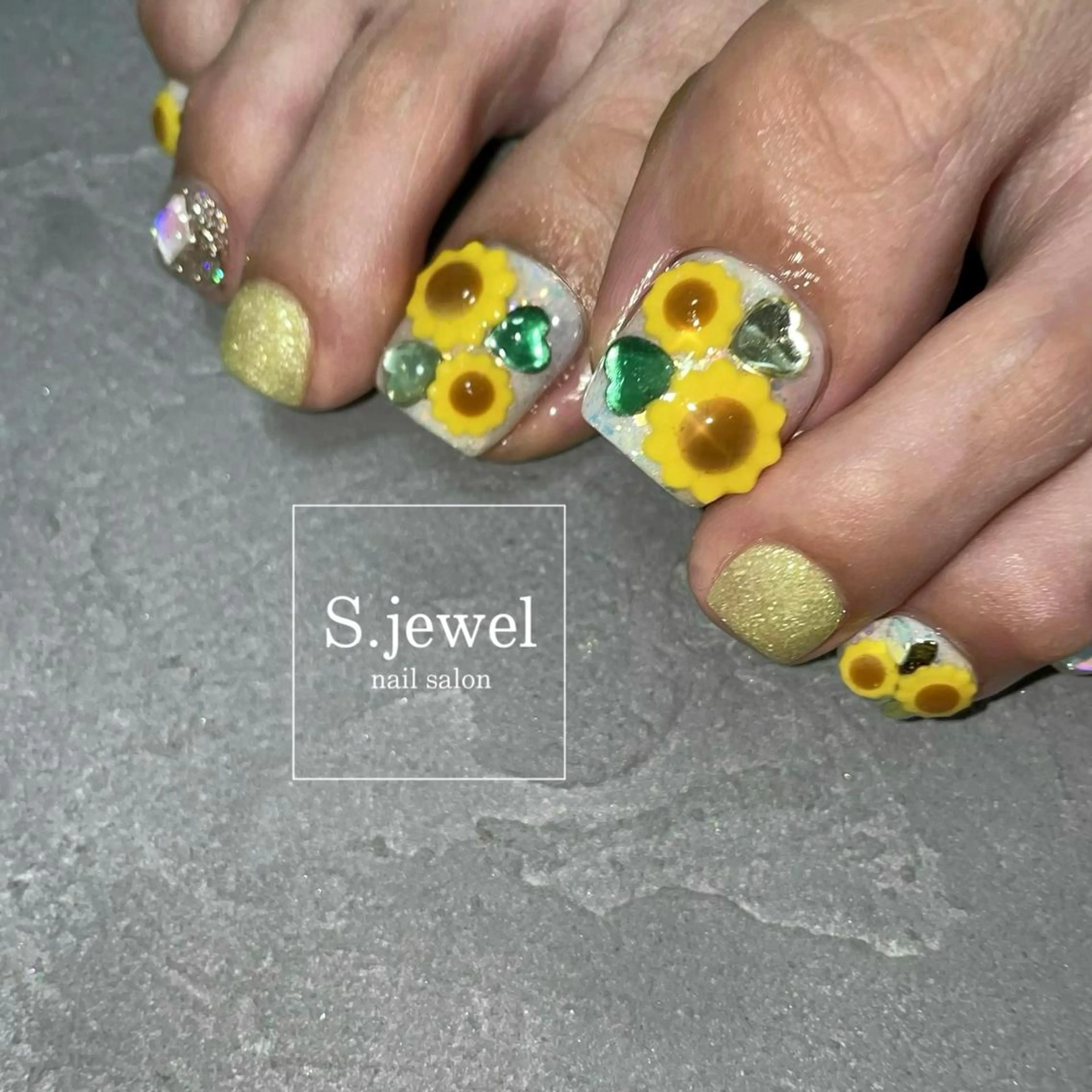 ネイル S. JEWELのネイルデザイン