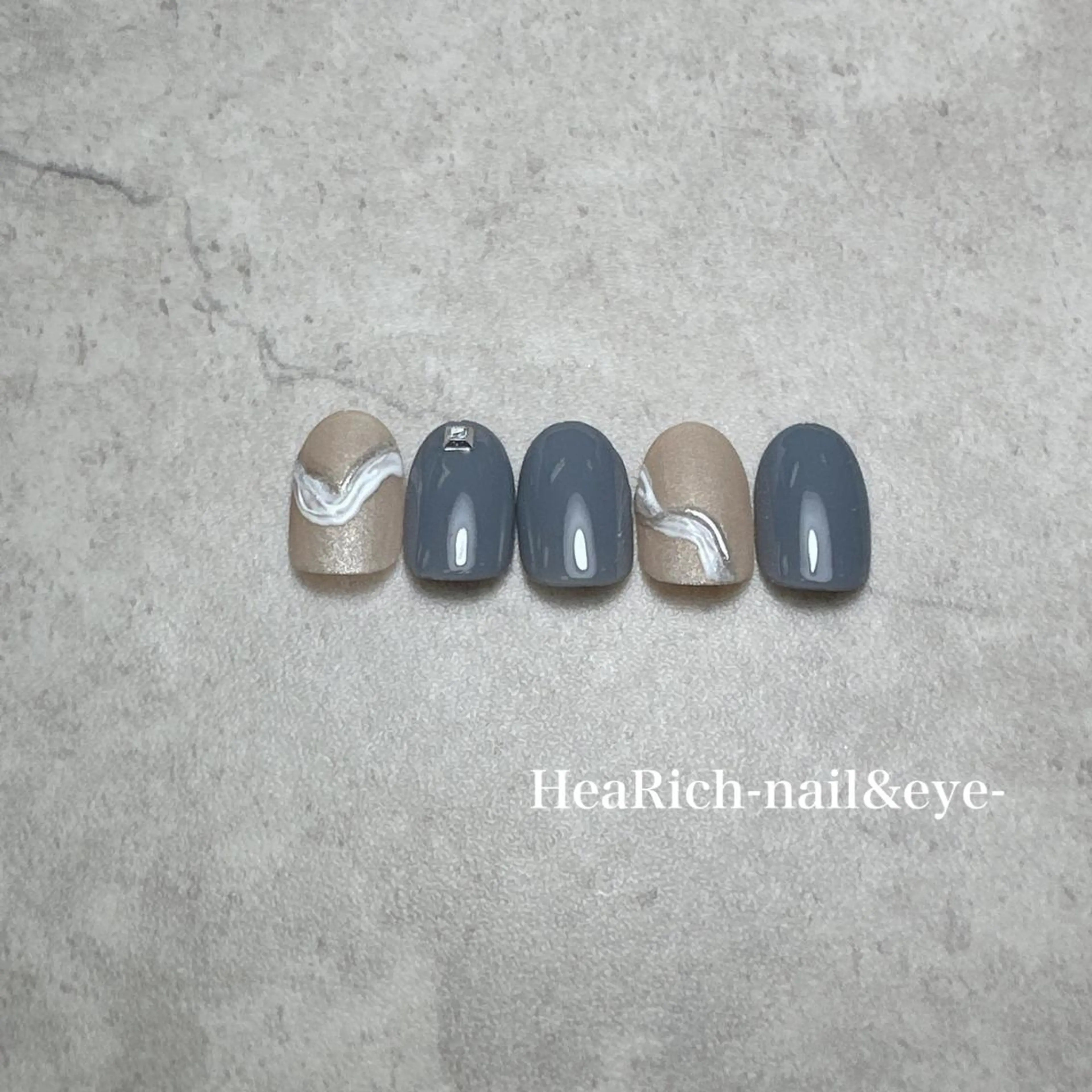 ネイル シンプルネイル ハーリッチnail HeaRichのネイルデザイン