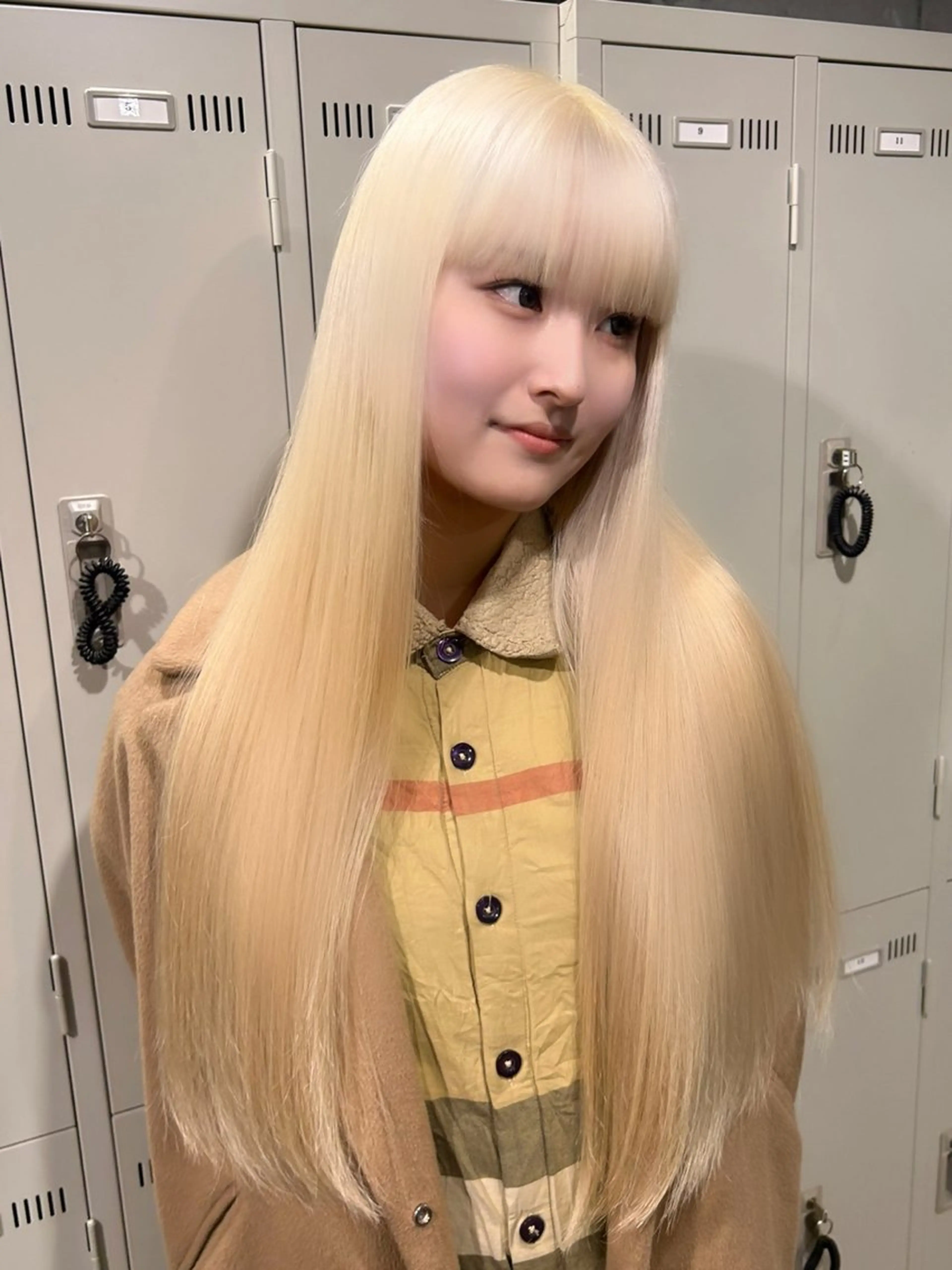 ロング カラー ブリーチ 抜きっぱなしブロンド ブロンド ケアブリーチ ダブルカラー 【縮毛矯正ブリーチ】 MANATO🌈のヘアスタイル