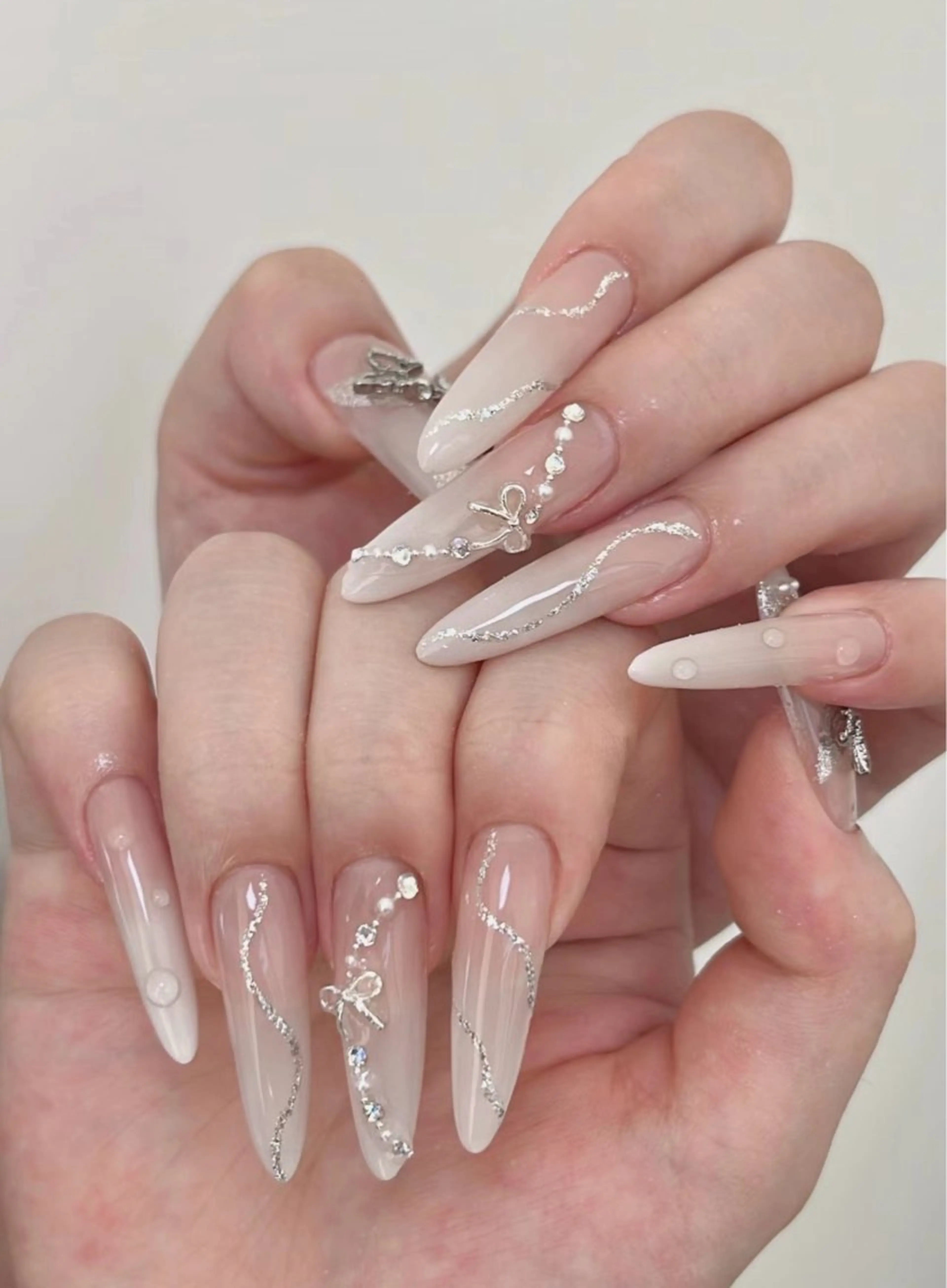 ネイル アートネイル キラキラネイル ハンドネイル BabyYouMi nailのネイルデザイン