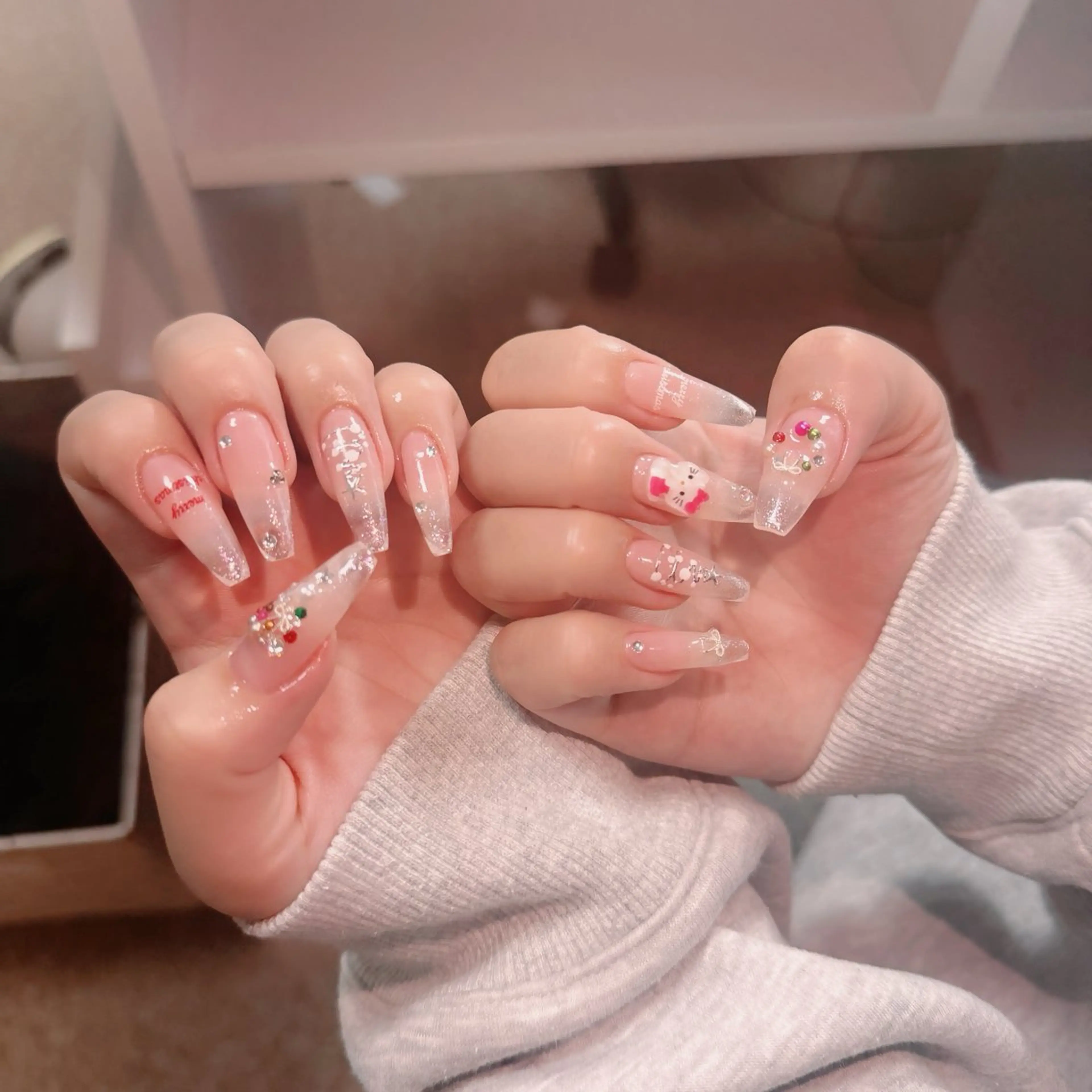 ネイル チークネイル フレンチネイル グラデーション 韓国ネイル マグネットネイル ハンドネイル Hana Nailのネイルデザイン