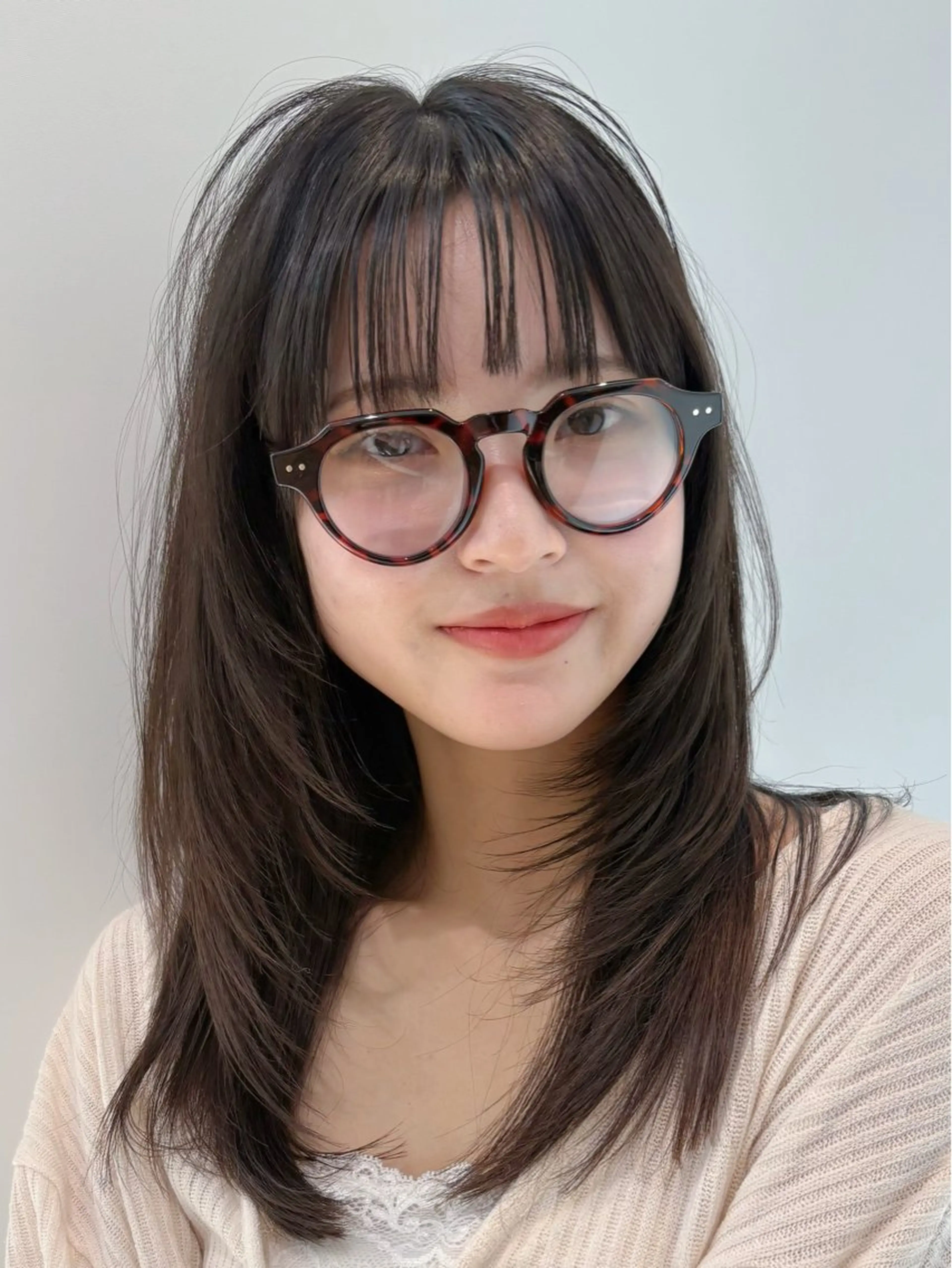 ミディアム レイヤーカット シースルーバング 小顔カット タッセルボブ/韓国 レイヤー/髪質改善のヘアスタイル