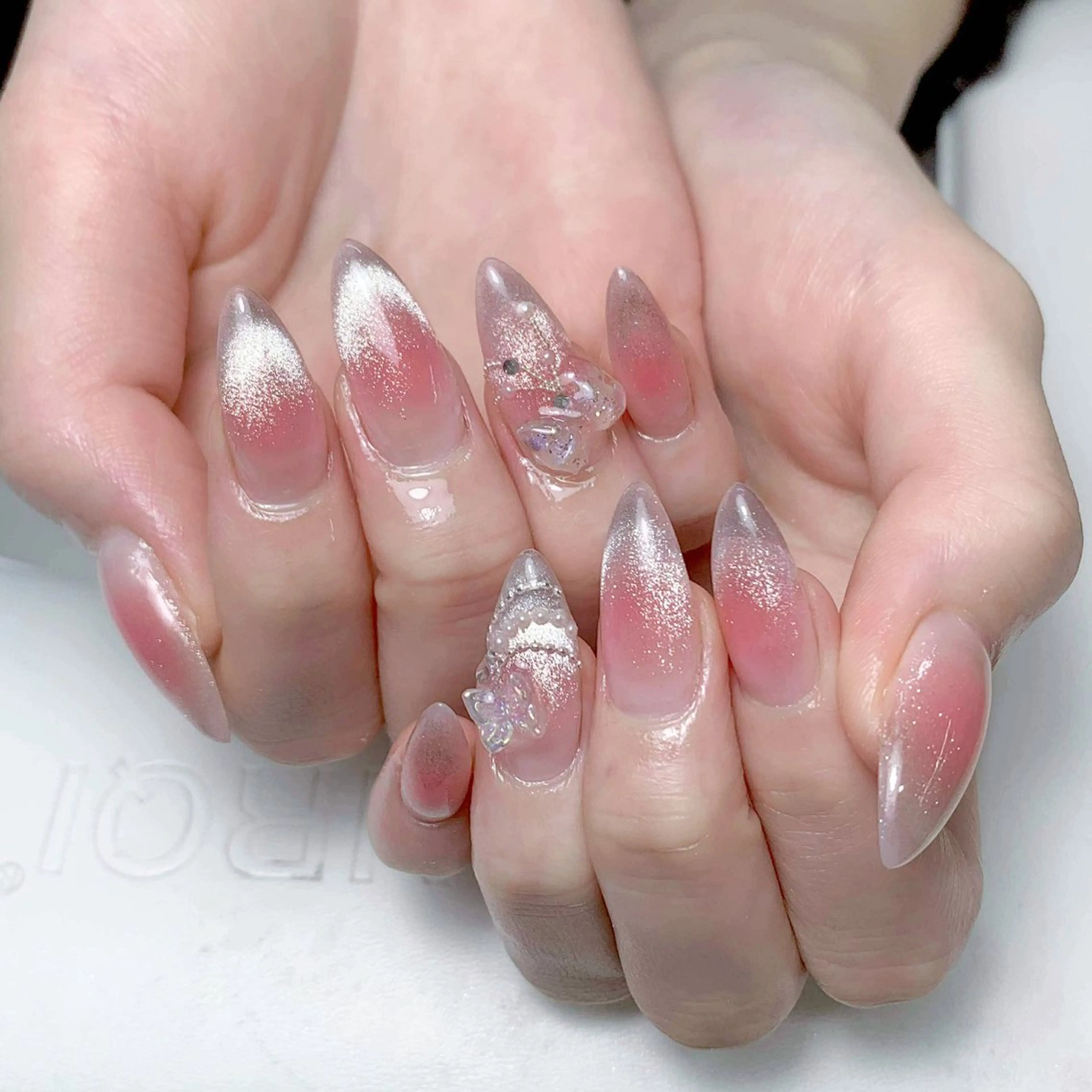 ネイル ハンドネイル ハンドケア Nova Nail Salonのネイルデザイン