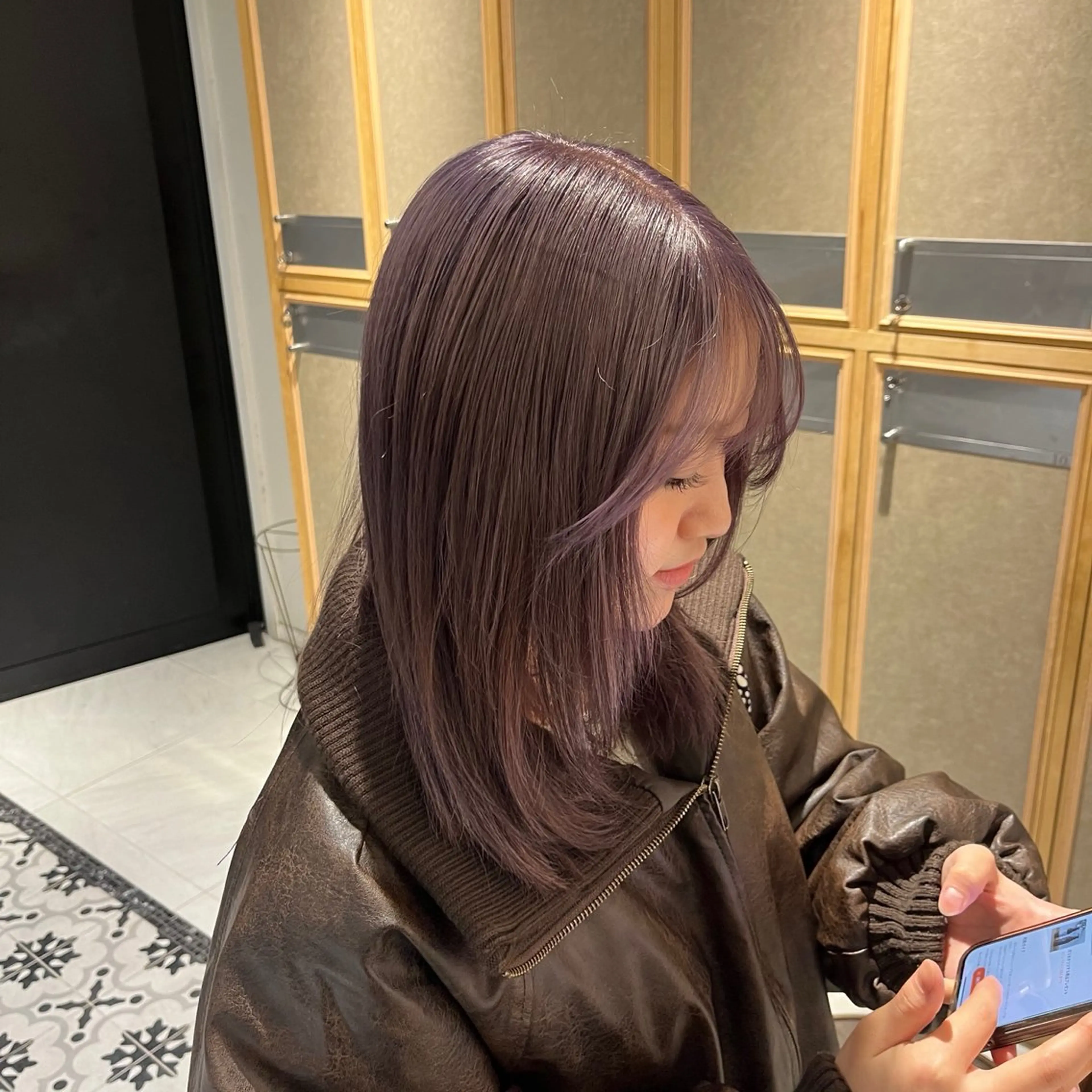 セミロング カラー ベージュカラー 透明感カラー ラベンダーカラー ラベンダーベージュ ヘアカラー トリートメント ナミ🩶暗髪/暖色 ❤️/透明感/縮毛のヘアスタイル