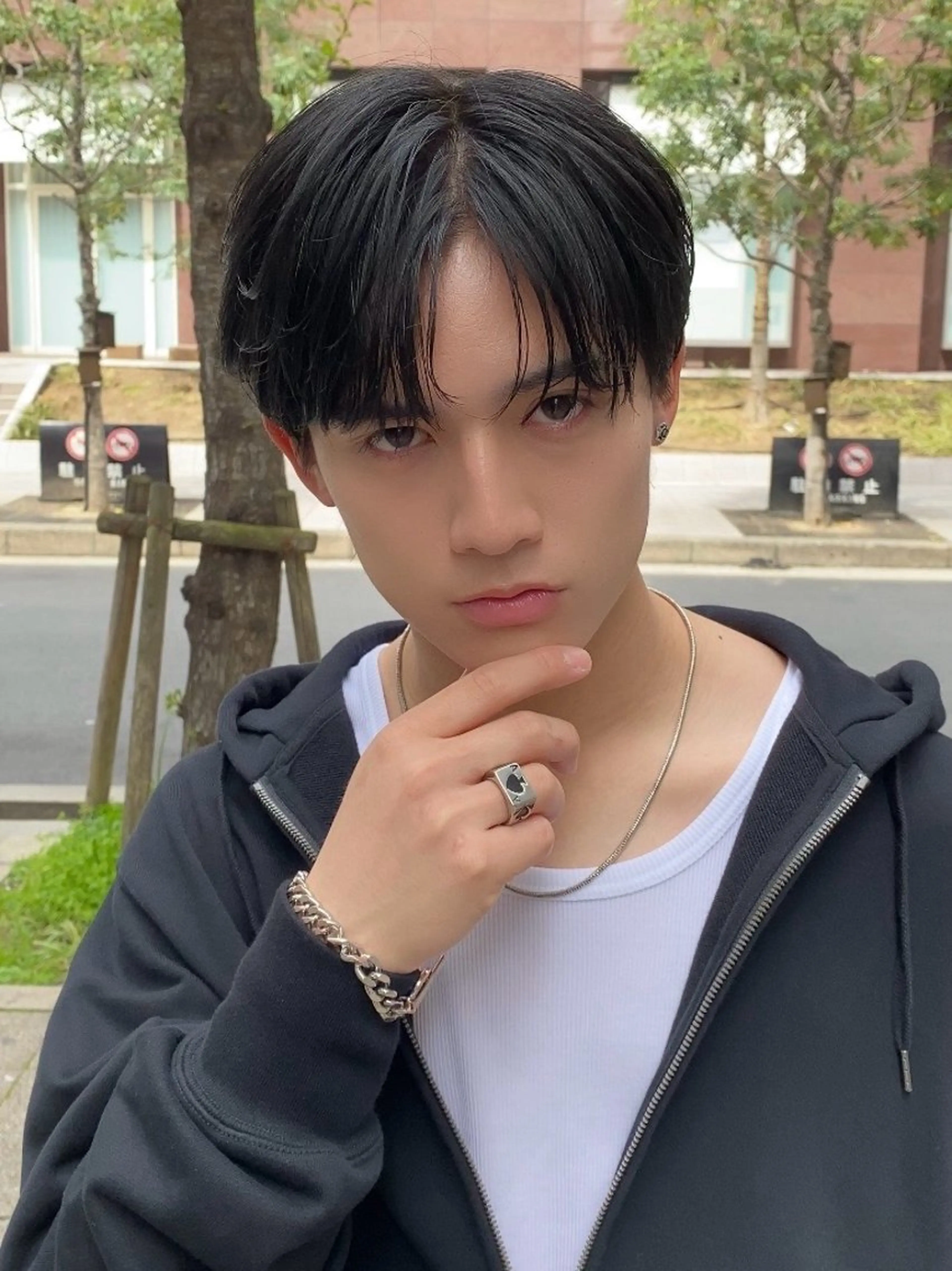 ショート ✂️メンズ センターパート✨陽気のヘアスタイル