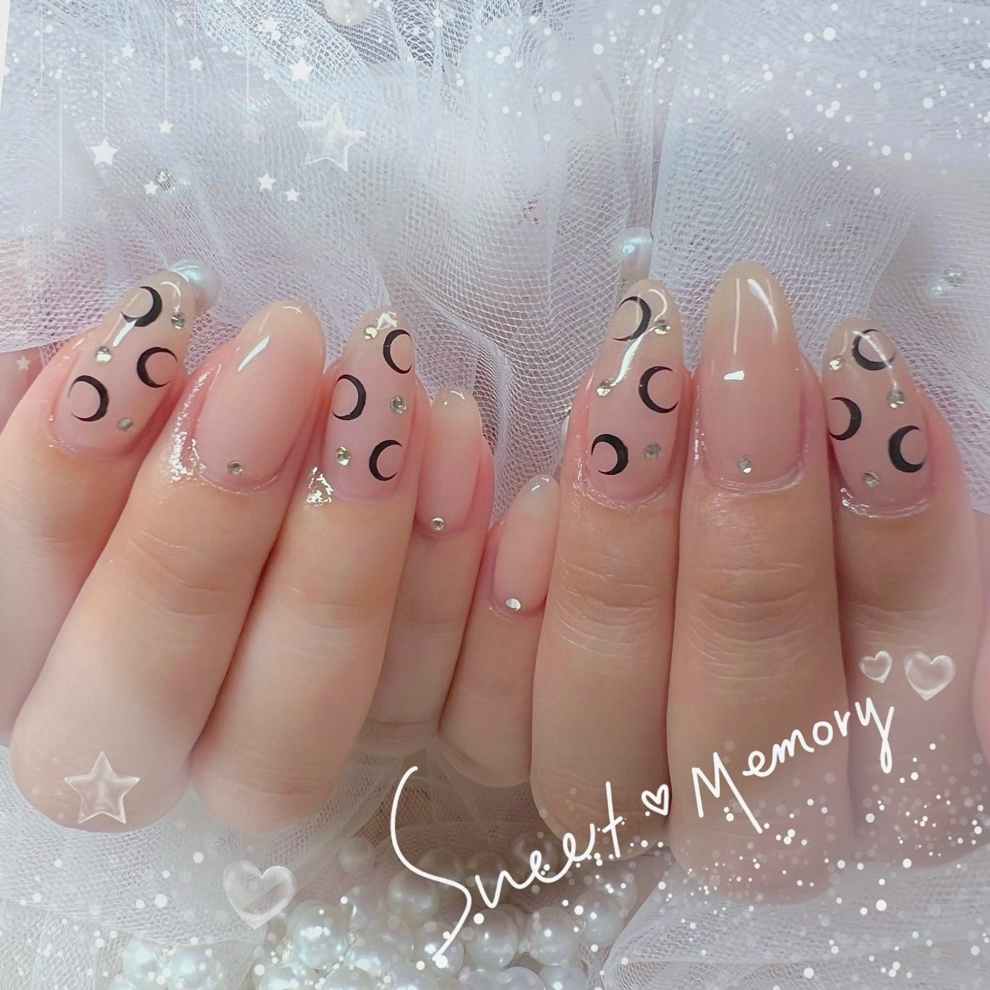 ネイル チークネイル フレンチネイル ガーリー ガラスフレンチ グラデーション ハンドネイル Chill Nailsalonのネイルデザイン