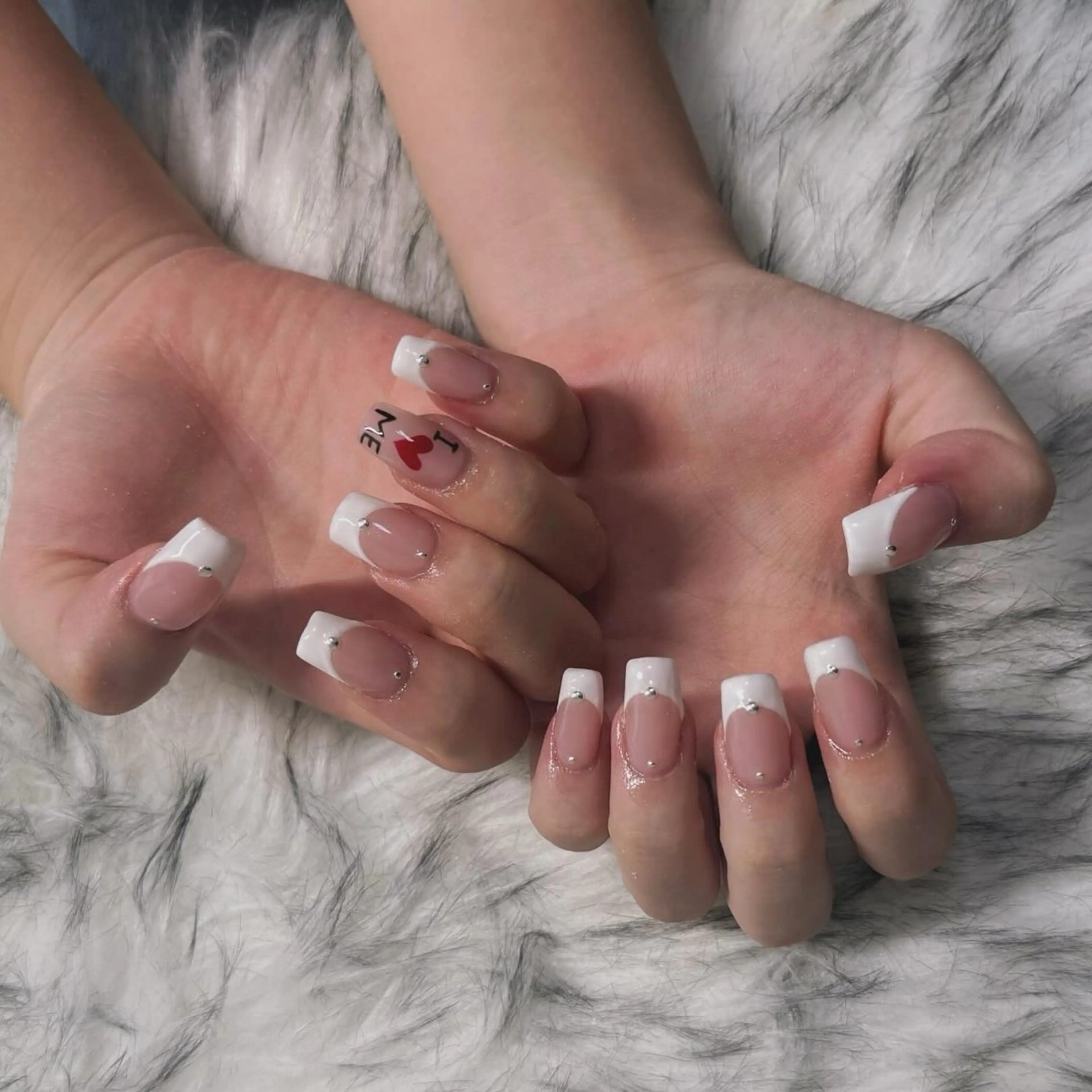 セミロング ハンドネイル mao .のネイルデザイン